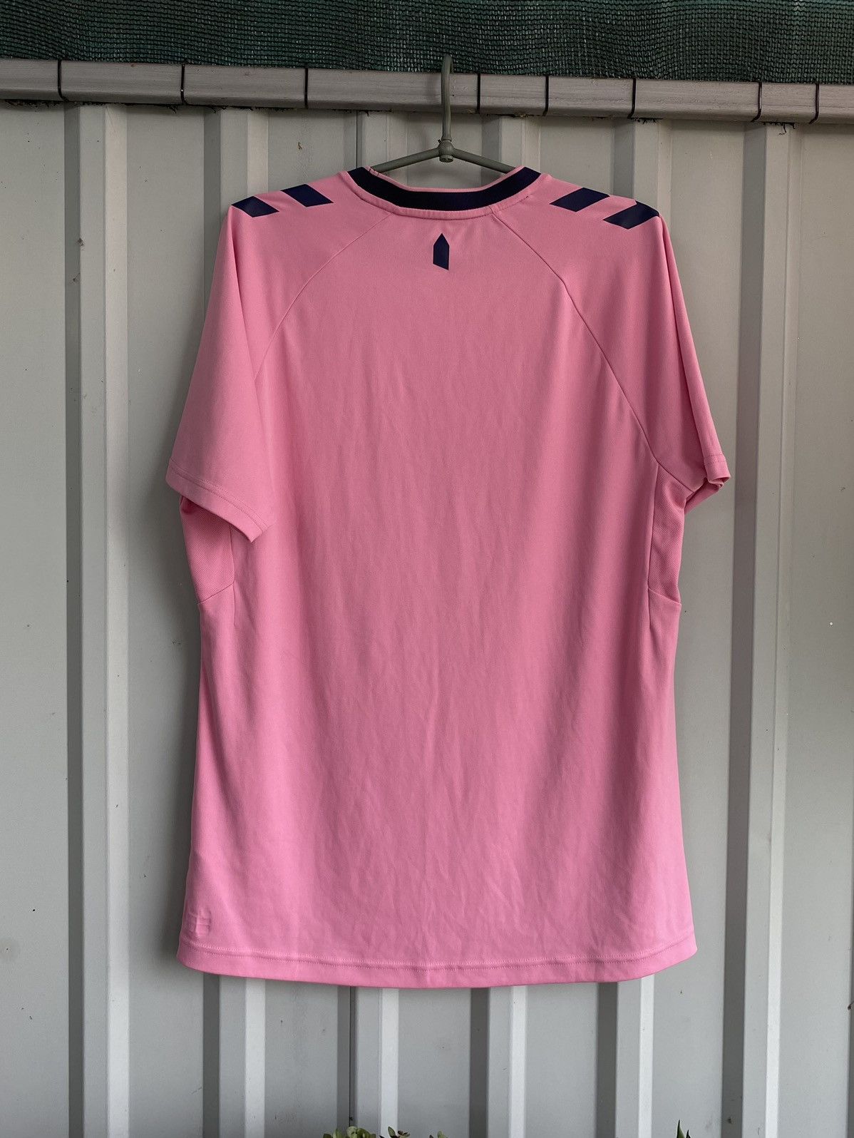 Hummel 2022 23 Everton away football shirt Hummel - L Size US M / EU 48-50 / 2 - 3 Thumbnail