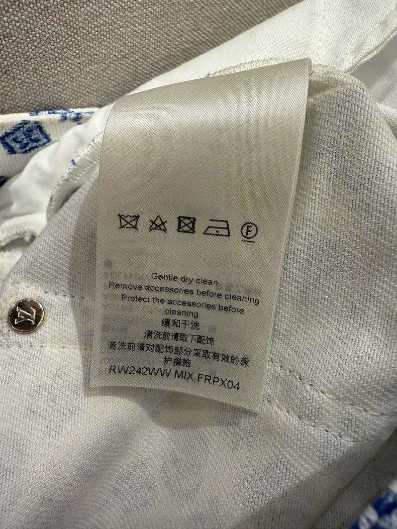 Louis Vuitton Louis Vuitton 24 New Beach Collection Blue Floral Full Prin Size 36" / US 14 / IT 50 - 5 Thumbnail