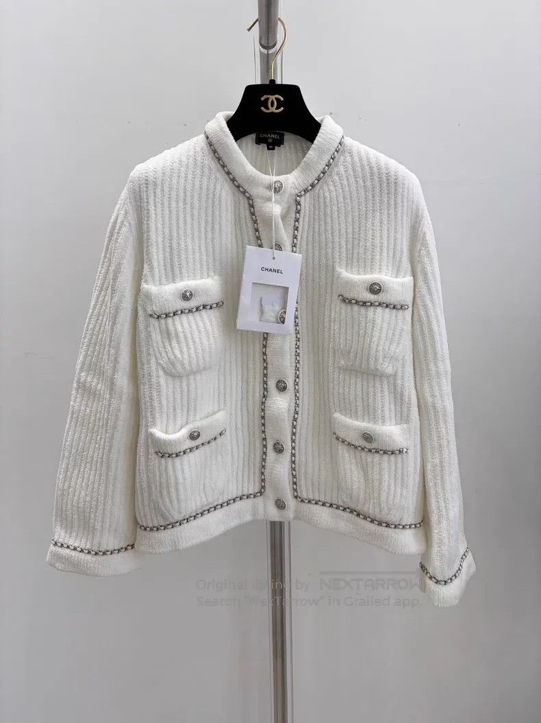 Chanel Chanel Four-pocket leather chain design white jacket Size XS / US 0-2 / IT 36-38 - 1 Thumbnail