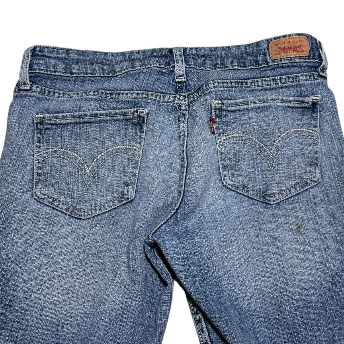 Levi's Levi’s 518 Super Low Medium Flared Jeans Women’s 7 30x29 Size 30" / US 8 / IT 44 - 4 Thumbnail