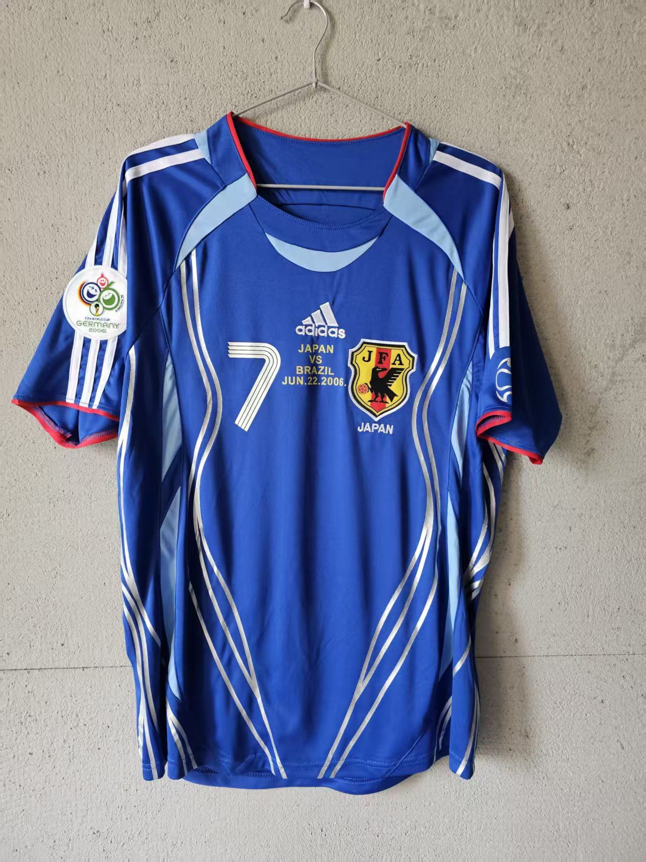 Other 2006 Japan 7 Nakata Hidetoshi Jersey Home Size US XL / EU 56 / 4 - 2 Thumbnail