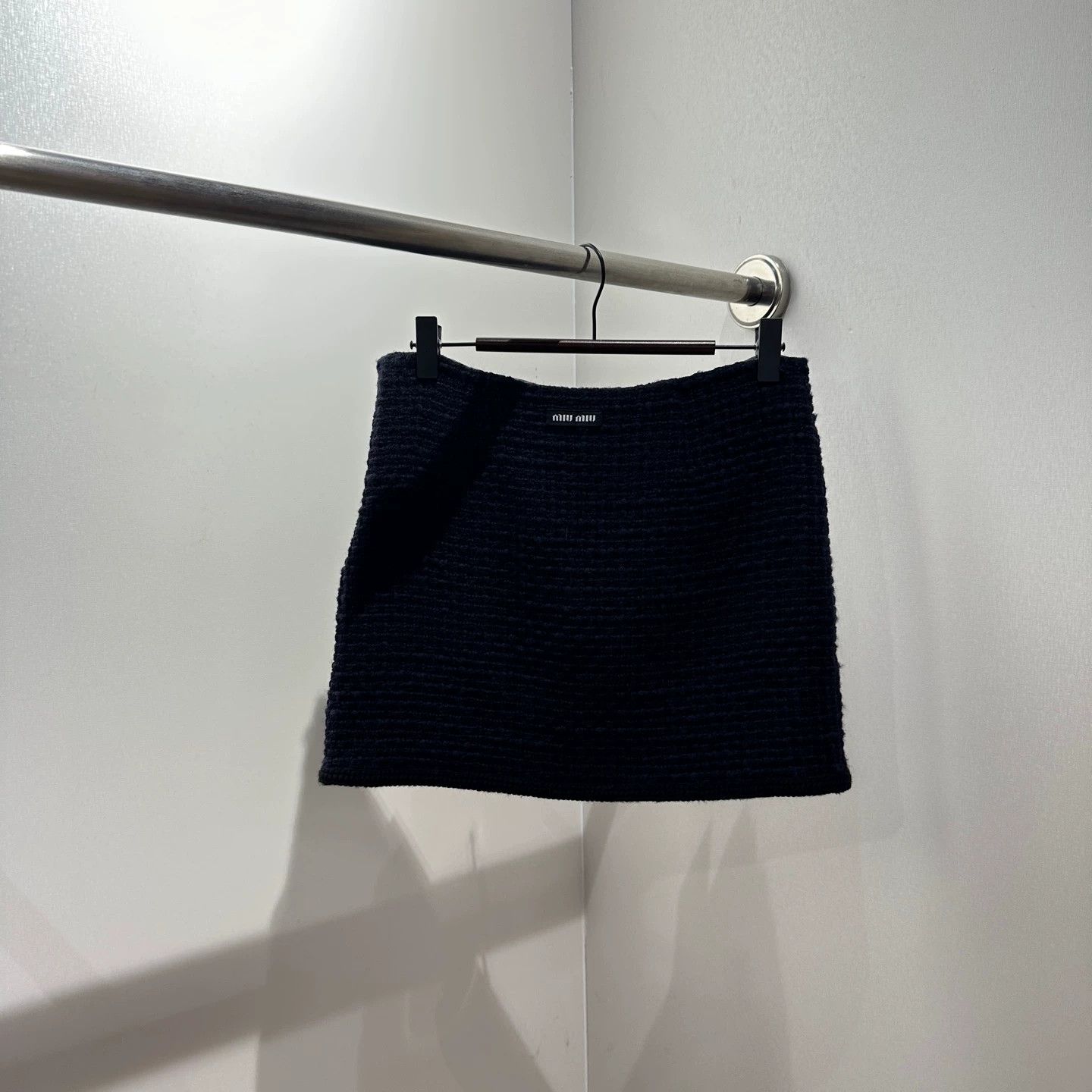 Miu Miu MIU MIU apr582 dual pocket logo wool skirt 36 Size 25" / US 0 / IT 36 - 2 Thumbnail