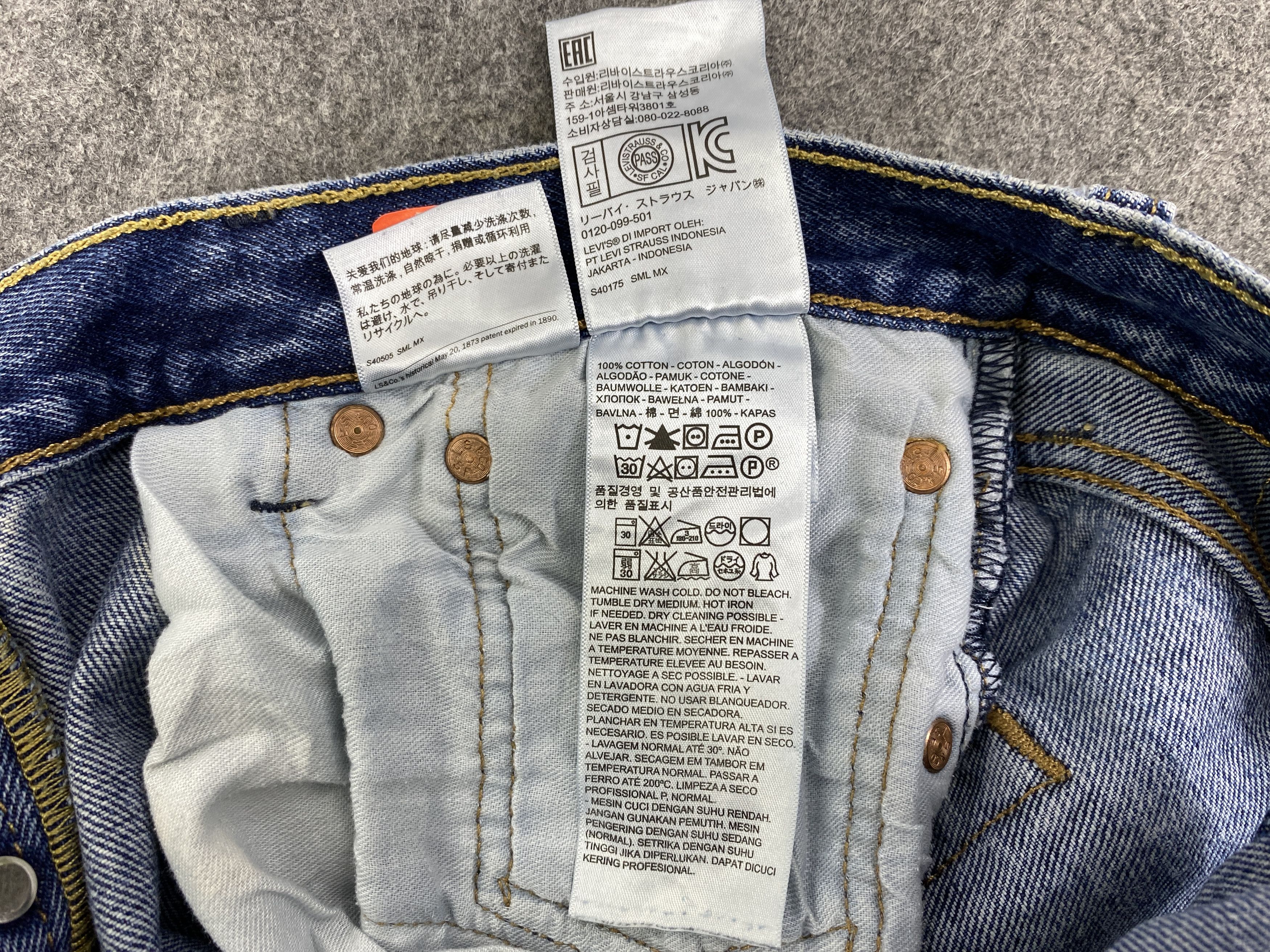 Japanese Brand Blue Vintage Levi's 501 Jeans 33x31 Denim -JN1688 Size US 33 - 9 Thumbnail