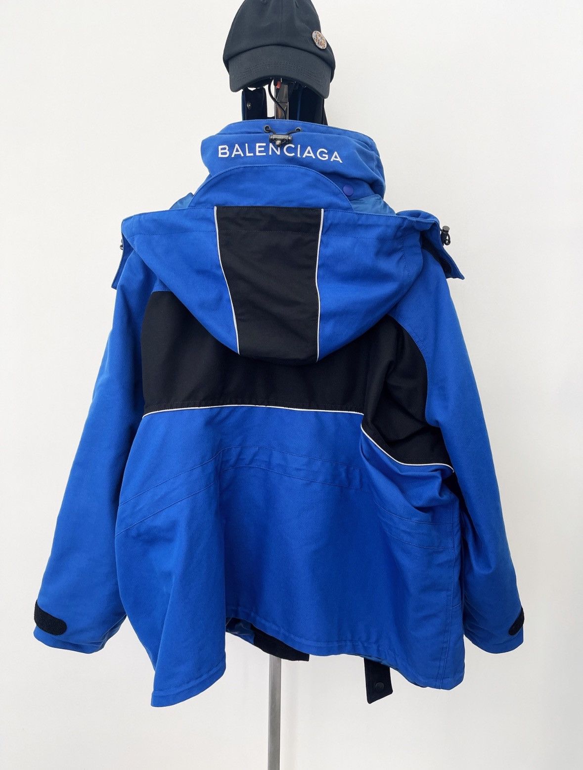Balenciaga Balenciaga raincoat Size US M / EU 48-50 / 2 - 1 Thumbnail