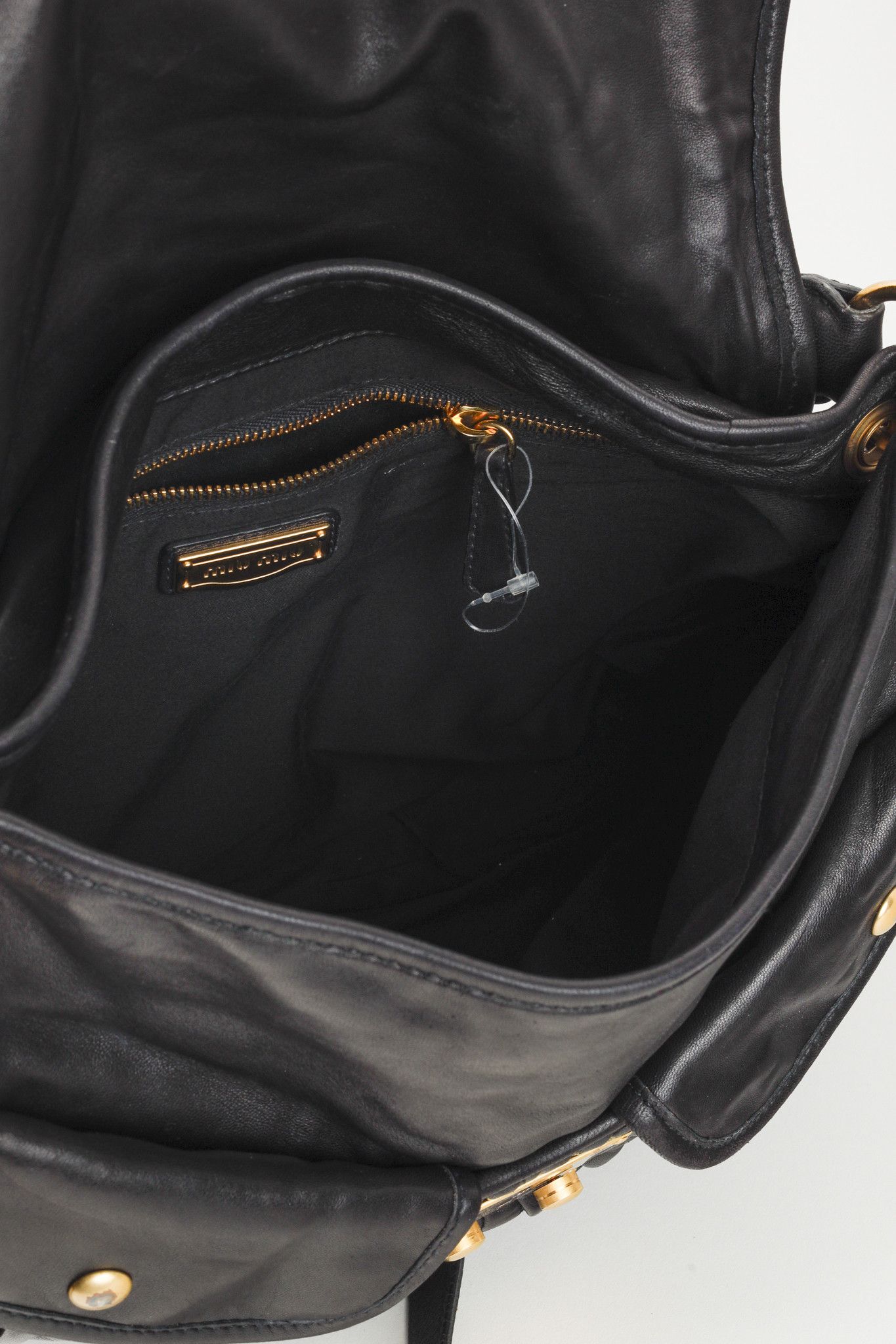Miu Miu MIU MIU Black Nappa Matelasse Coffer Hobo Bag Size ONE SIZE - 14 Thumbnail