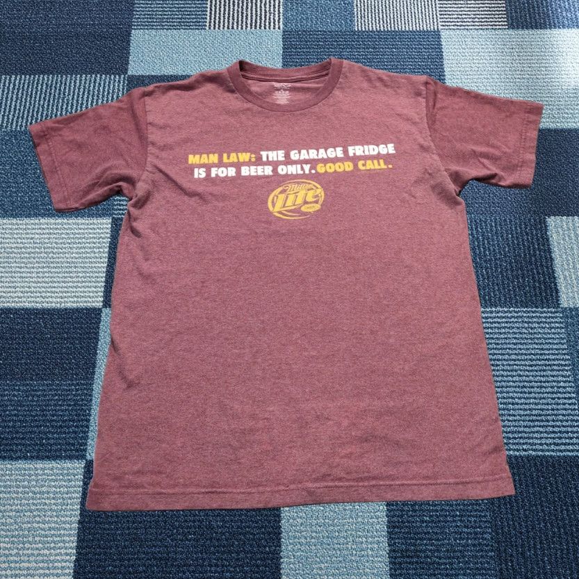 Vintage Tilt Miller Lite Man Law T-Shirt Mens M Medium Red Crew Neck Short Sleeves Tee Size US M / EU 48-50 / 2 - 1 Thumbnail