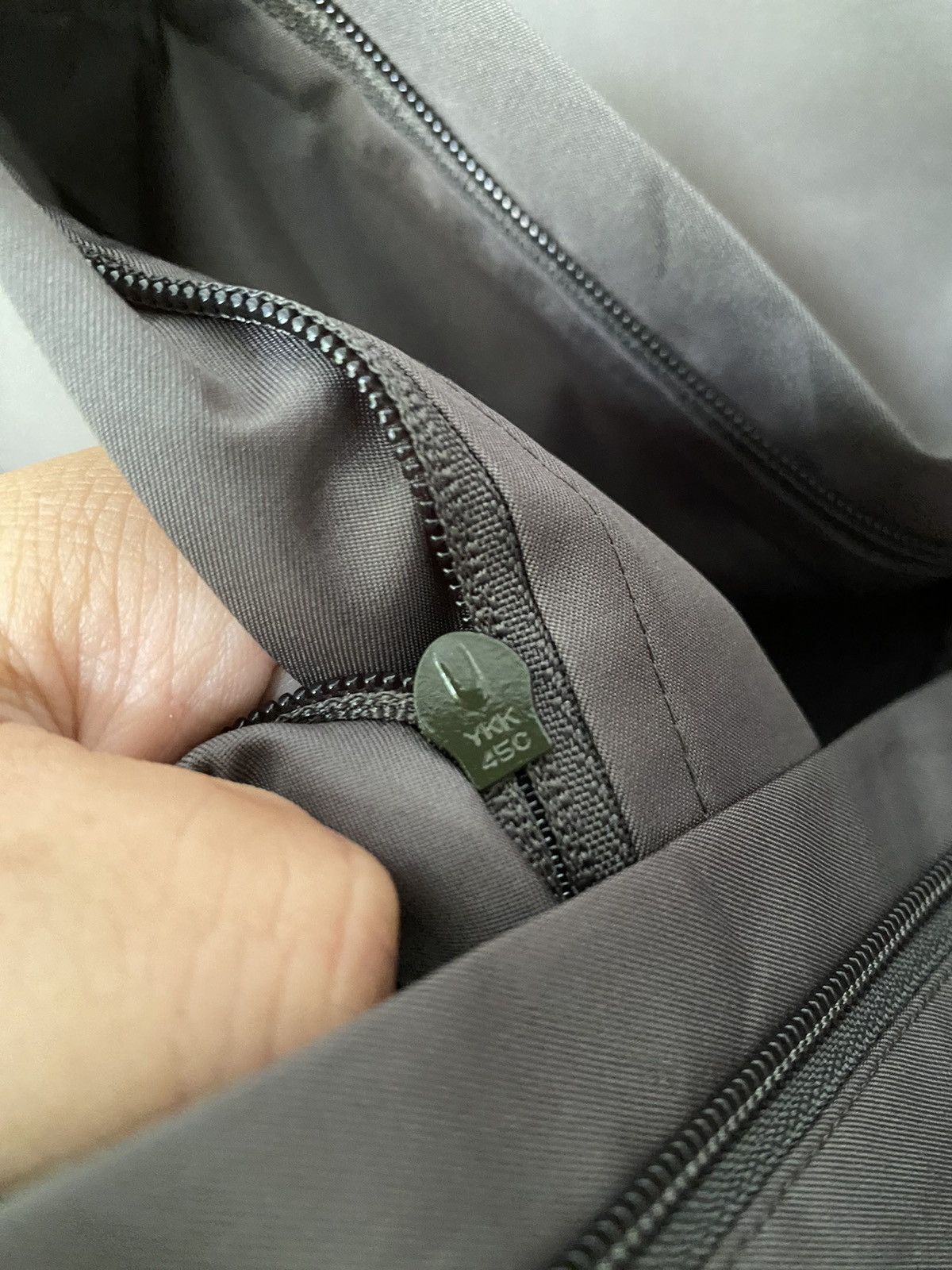 Givenchy × Vintage 90s Givenchy Olive zipper parka Light Jacket Size US M / EU 48-50 / 2 - 7 Thumbnail