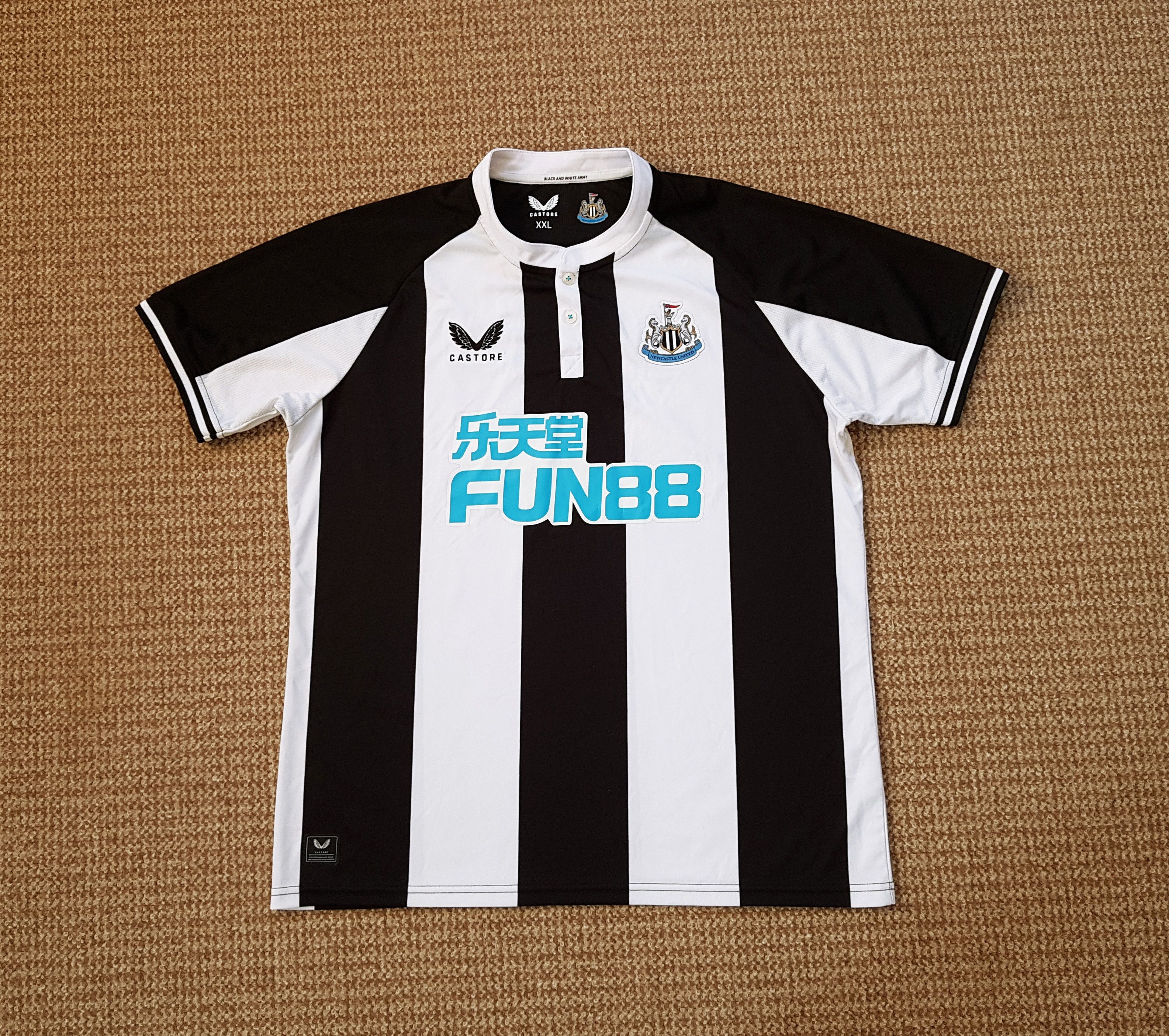 Castore Newcastle United 2021-22 Castore Football Soccer Jersey Home Size US XXL / EU 58 / 5 - 1 Thumbnail