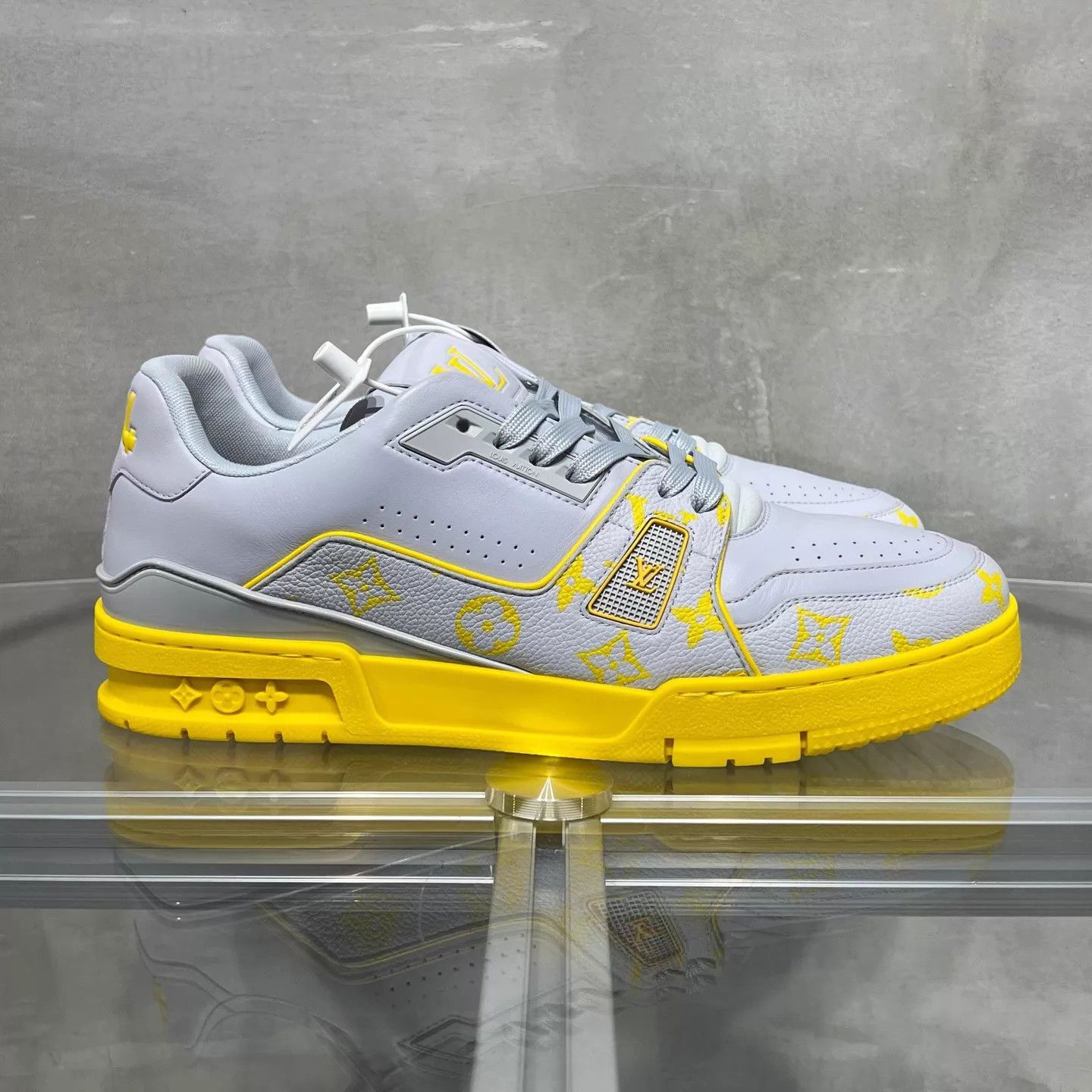 Louis Vuitton LV Trainer 25 Gray Yellow AOP UK9 Size US 10 / EU 43 - 4 Thumbnail