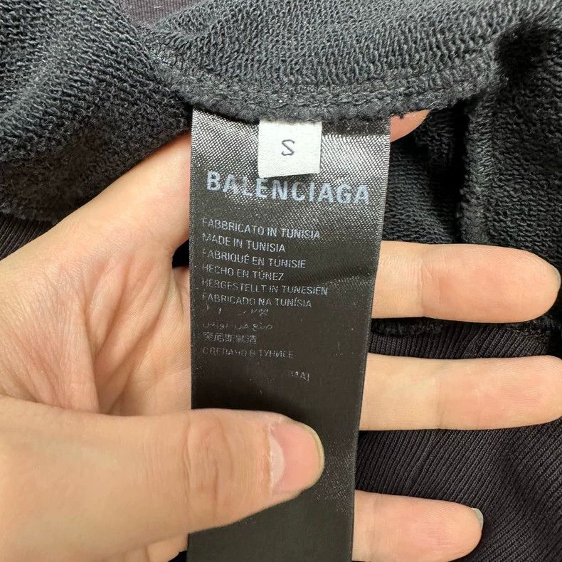 Balenciaga Balenciaga Black-brown inverted LOGO embroidered hoodie Size US XS / EU 42 / 0 - 5 Thumbnail