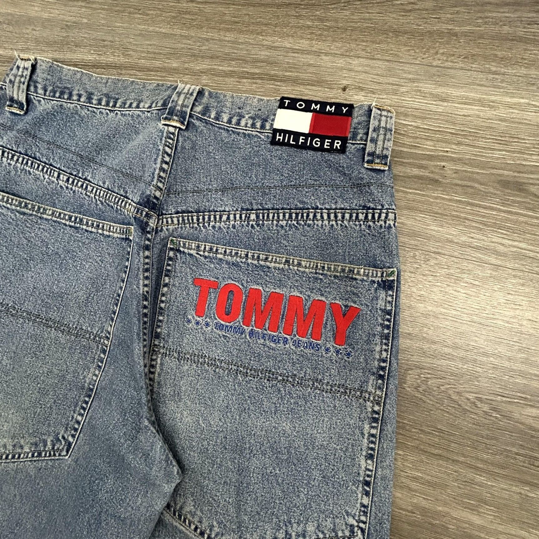 Tommy Hilfiger VINTAGE Tommy Hilfiger Jeans Carpenter Pants Jeans Mens 34x30 Wide-Leg 34 Blue 1990s Tommy Jeans Logo Size US 34 / EU 50 - 5 Thumbnail