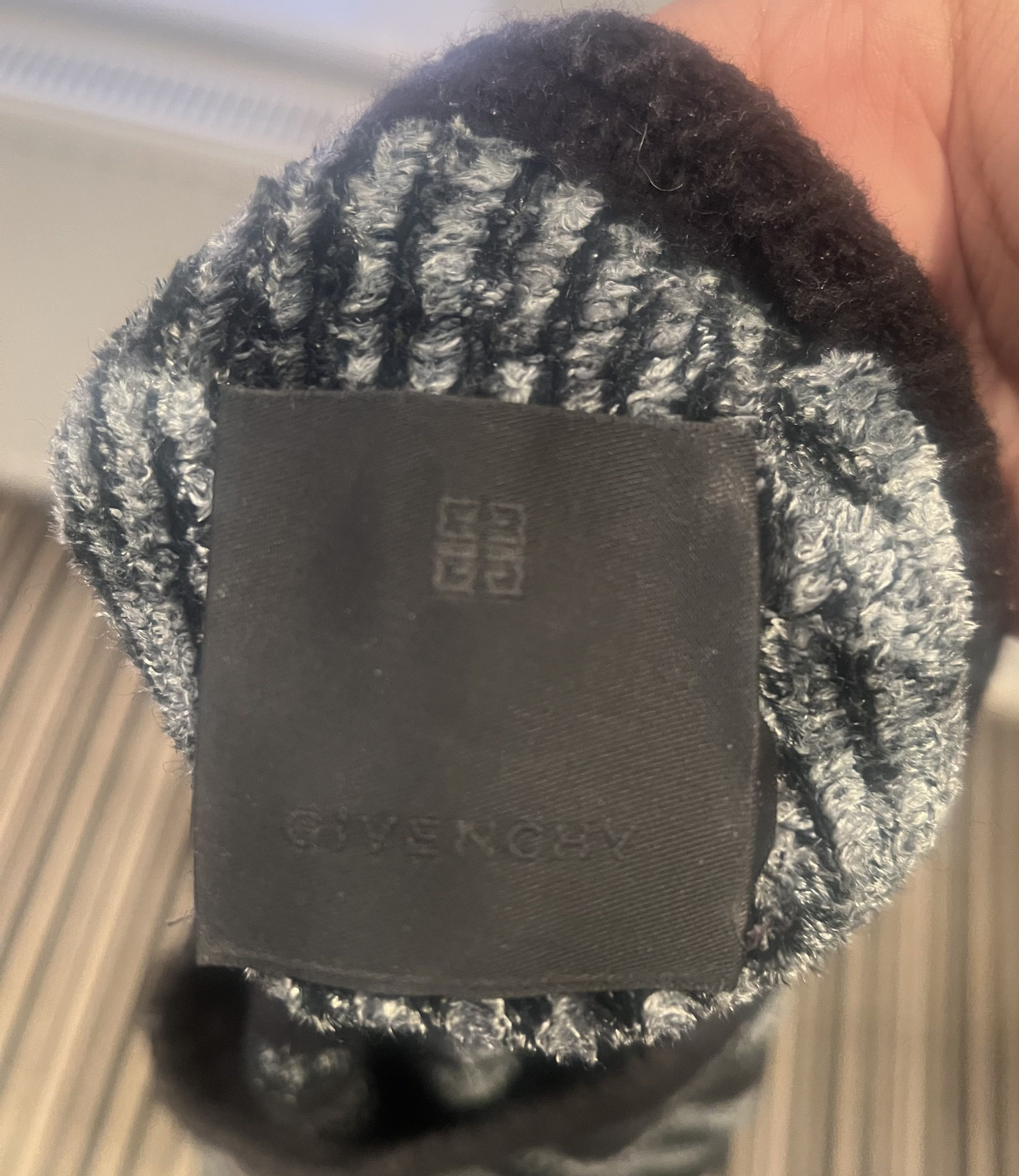 Givenchy givenchy men wooly logo jumper Size US M / EU 48-50 / 2 - 4 Thumbnail