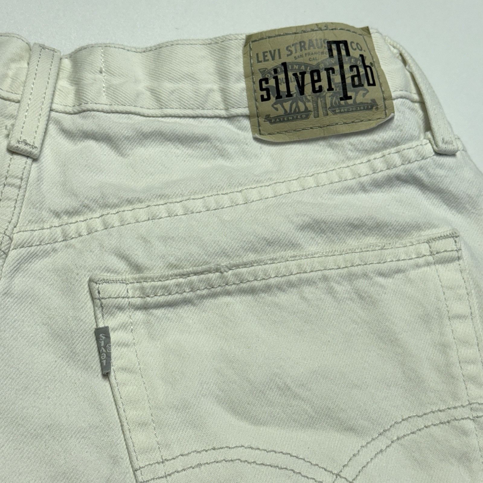 Levi's Levis Silver Tab Mom Shorts Womens 33 White High Rise Waiste Size 33" - 4 Thumbnail