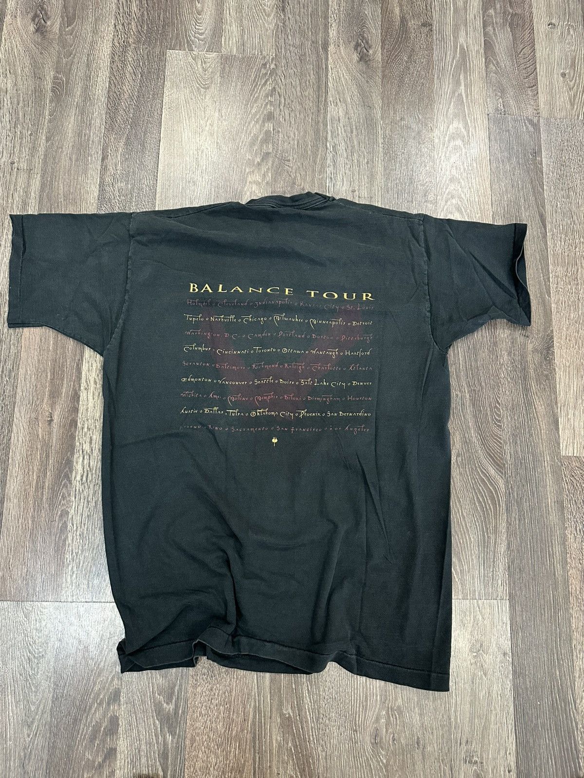 Band Tees Vintage Van halen balance tour 1995 t shirt Size US XL / EU 56 / 4 - 7 Thumbnail