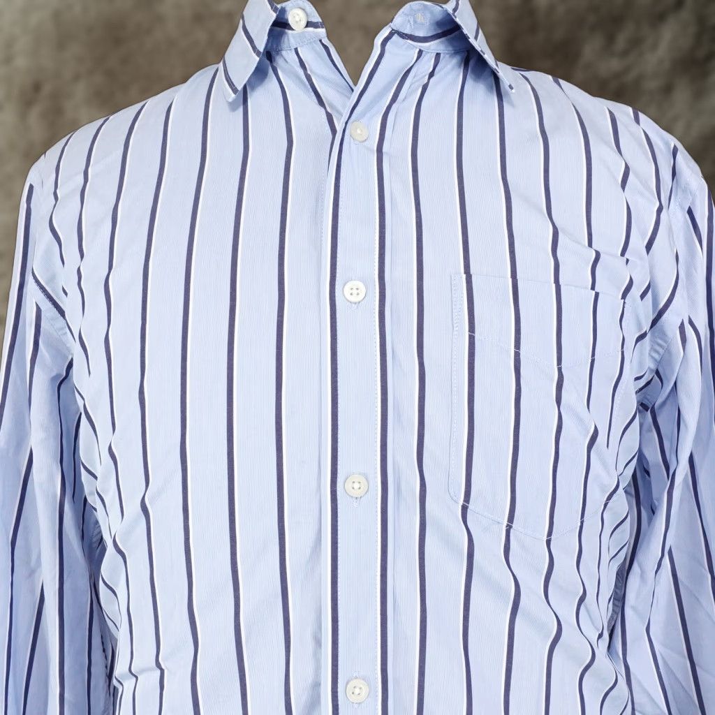 Banana Republic BANANA REPUBLIC Blue Striped Button-Up Shirt Mens Size L Standard Fit Size US L / EU 52-54 / 3 - 1 Thumbnail