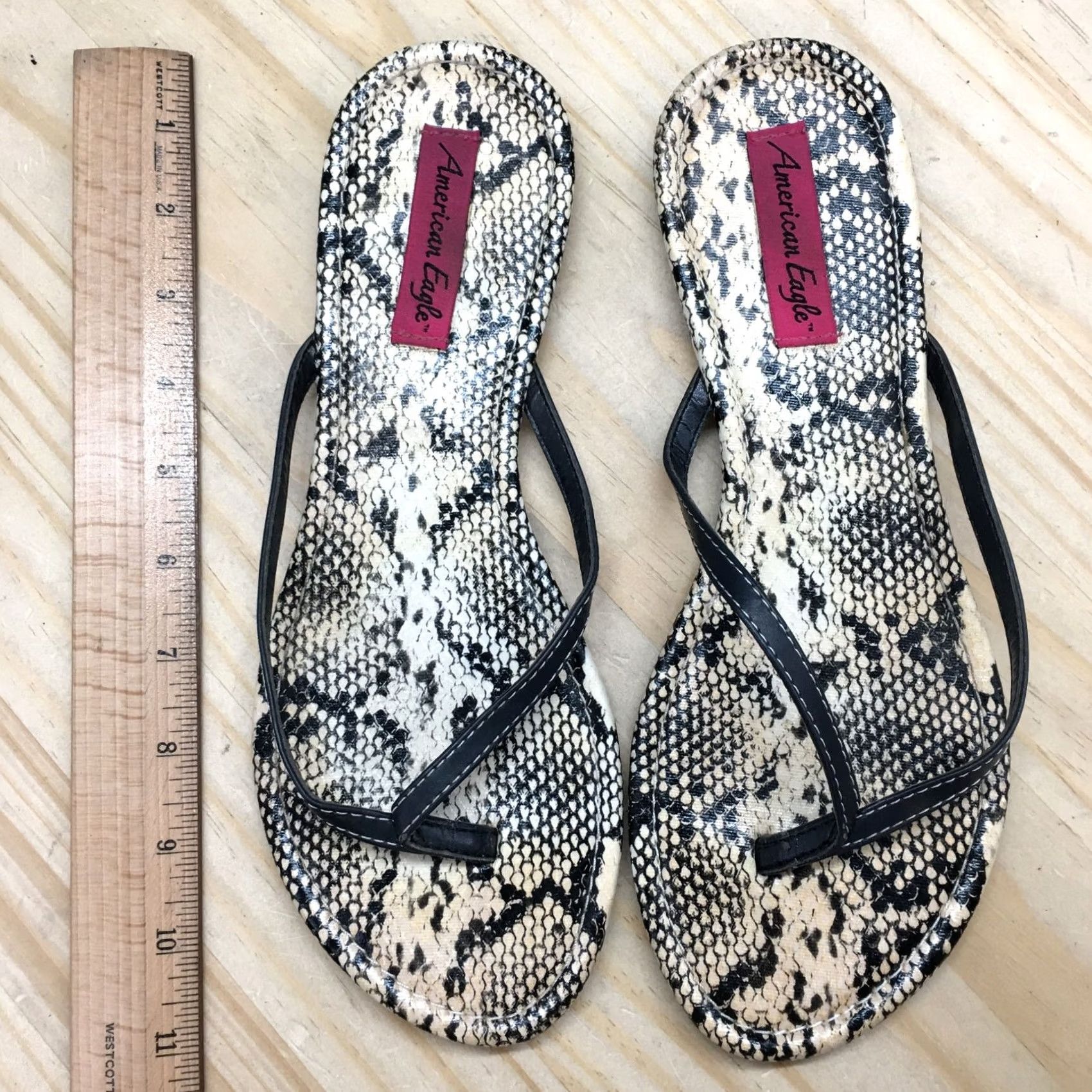 Vintage American Eagle Sandals Womens 9 Casual Slip On Thong Flats Black Faux Leather Size US 9 / IT 39 - 5 Thumbnail