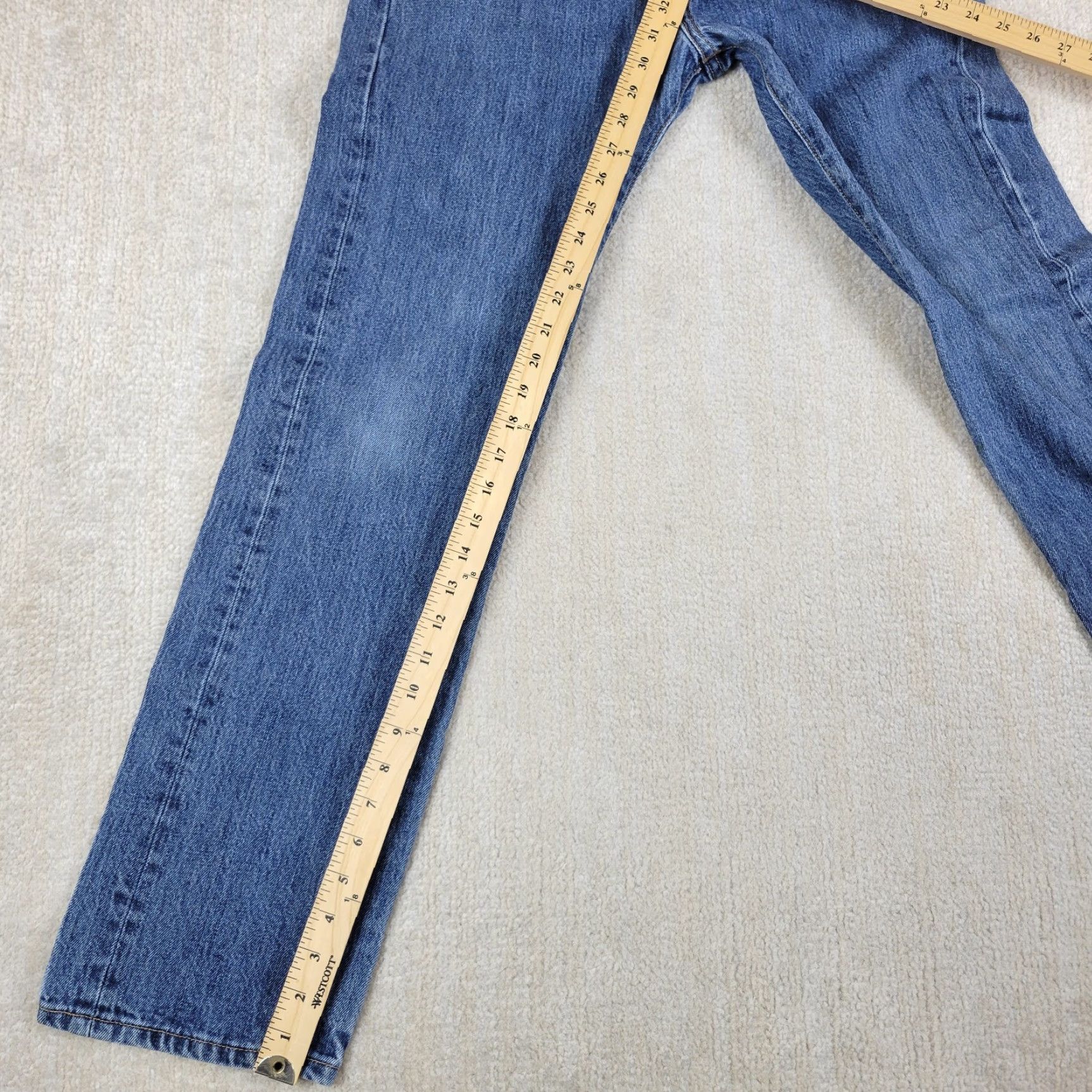 Levi's Levis 501 Jeans Mens 30x32 Blue Straight Leg Button Fly Medium Wash Denim Pants Jeans Size US 30 / EU 46 - 5 Thumbnail