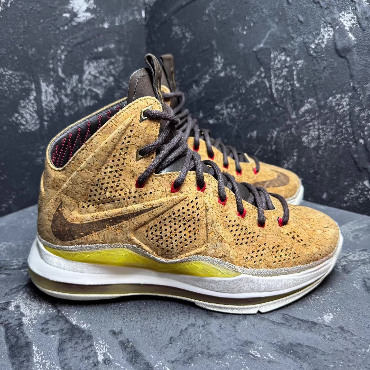 Nike Nike LeBron 10 EXT Cork Q10 Size US 7 / EU 40 - 4 Thumbnail