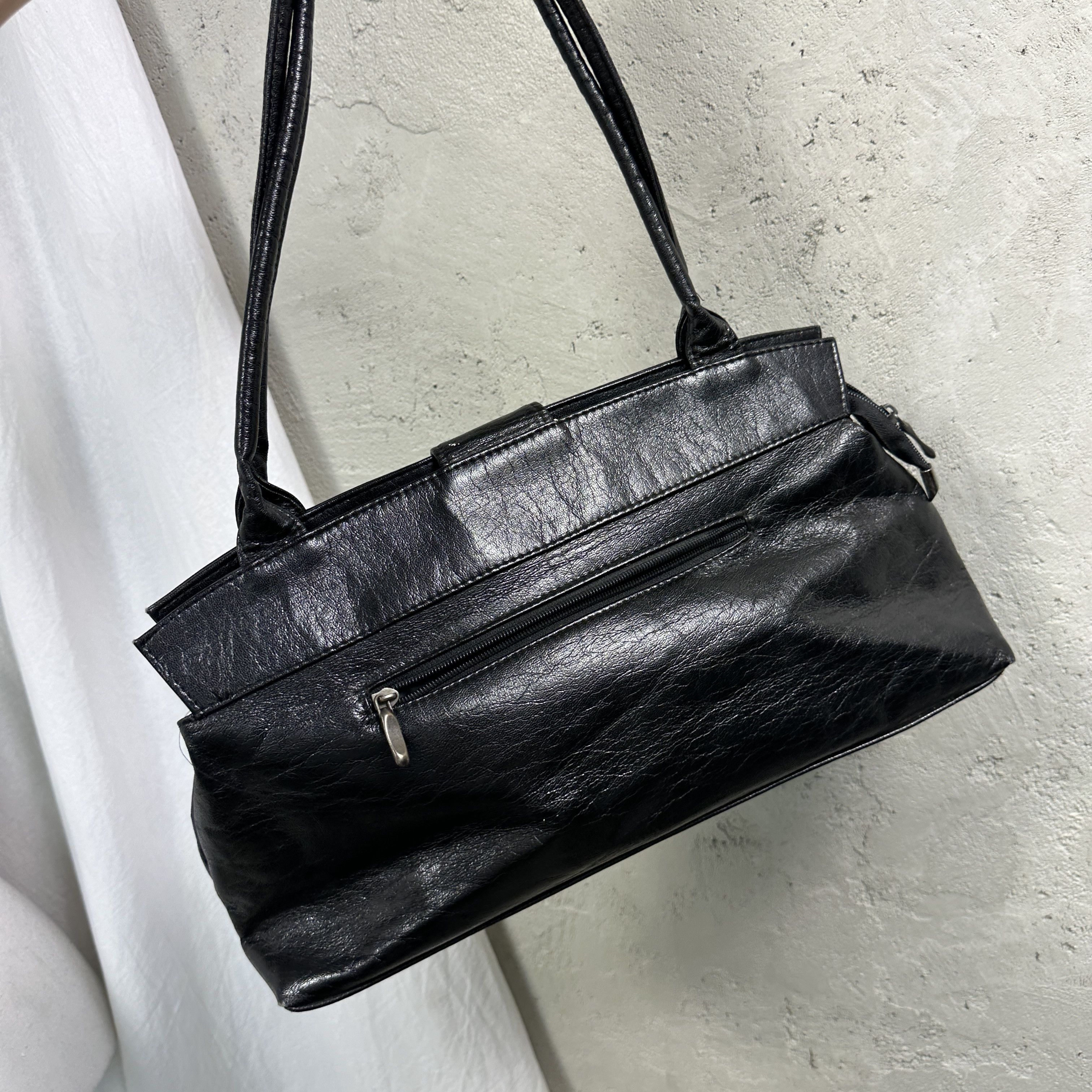 Vintage Vintage Avant Garde Leather Grunge Baguette Bag Y2K Size ONE SIZE - 5 Thumbnail