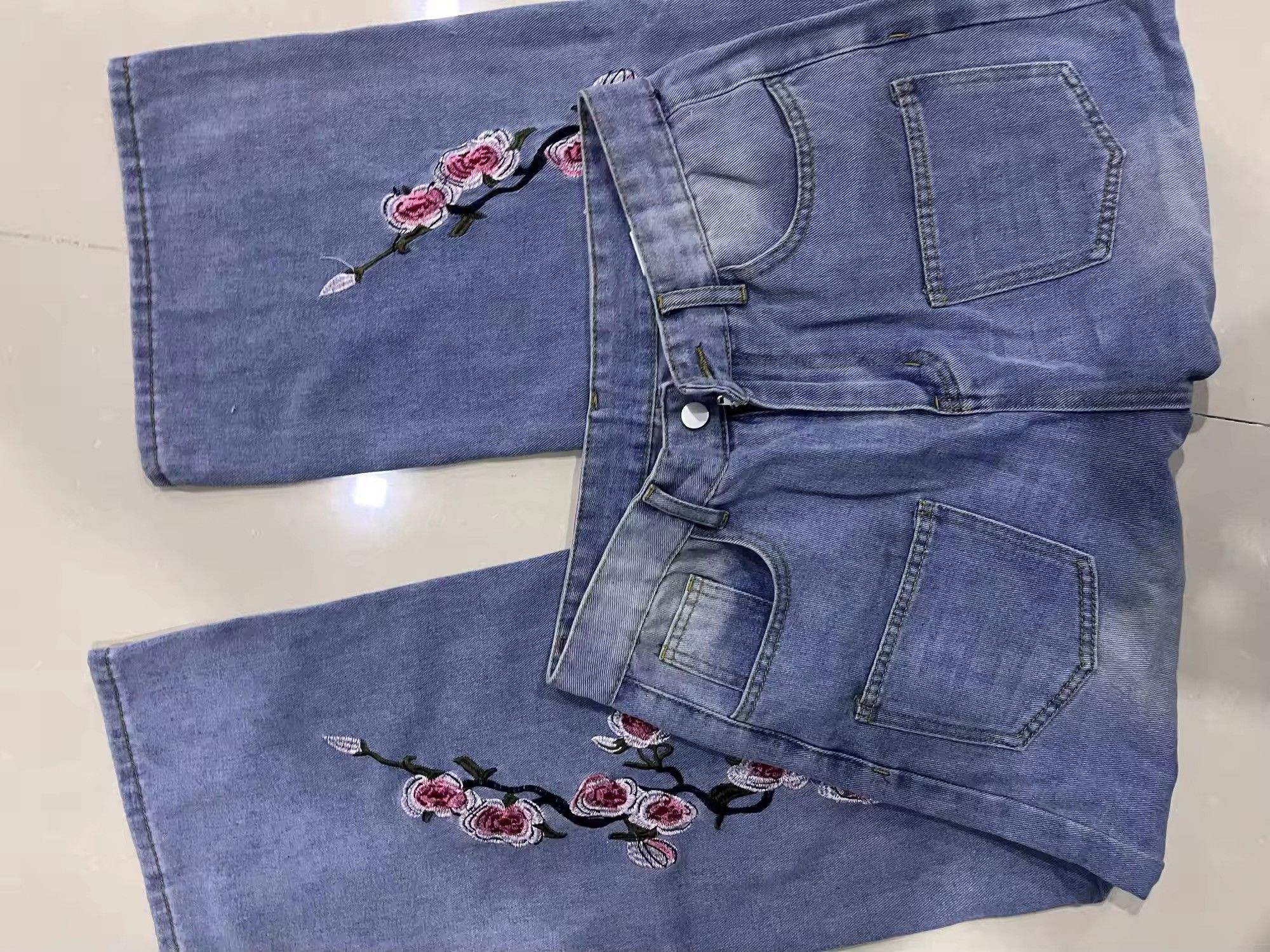 Jean Y2k cherry blossom print pattern baggy jeans Size US 31 - 4 Thumbnail