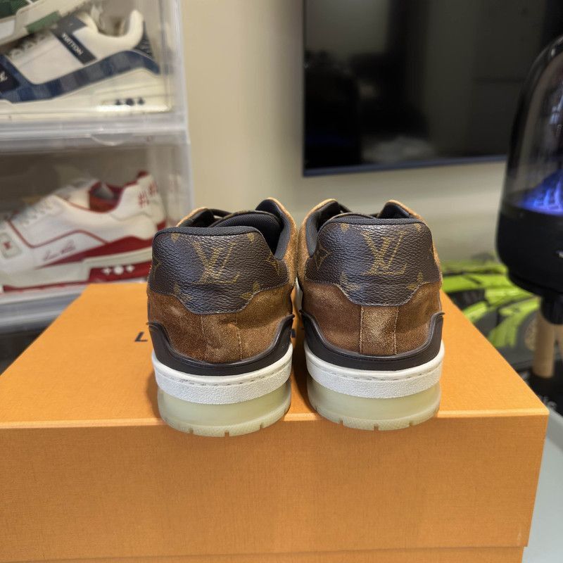 Louis Vuitton Louis Vuitton Stylish Casual Trainer Sneakers -2508 Size US 9.5 / EU 42-43 - 3 Thumbnail