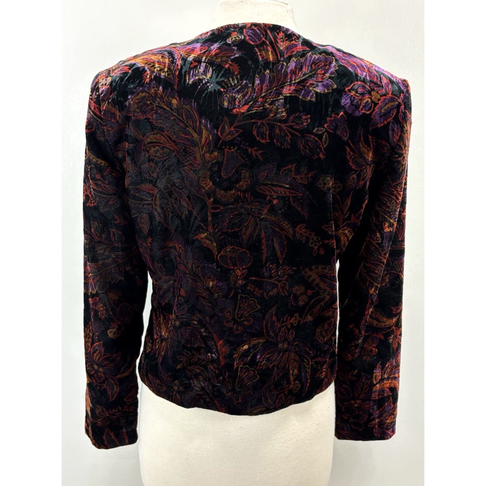 Vintage VINTAGE Norton McNaughton Black Velvet Floral Jacket Size 8 Women’s Party/Cocktail Whimsigoth Size M / US 6-8 / IT 42-44 - 3 Thumbnail