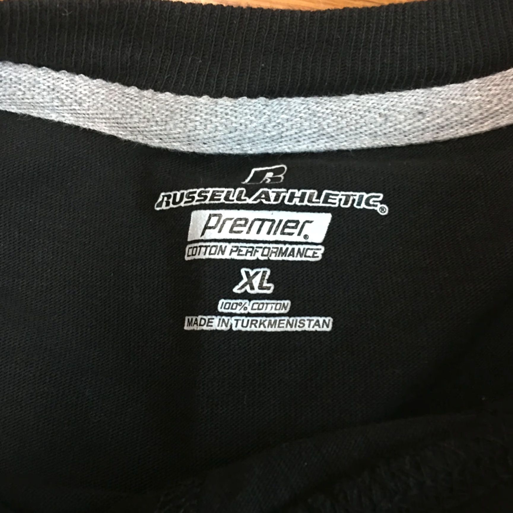 Russell Athletic Russell Athletic Shirt Adult XL Black Casual Basic Mens Size US 36 / EU 52 - 4 Thumbnail