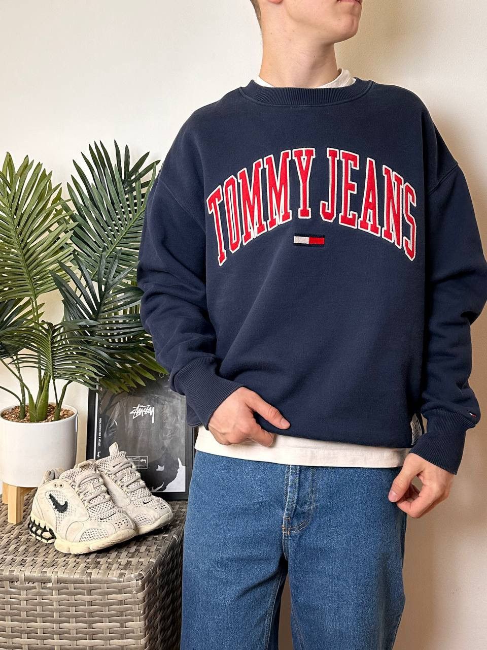 Tommy clearance jeans 90s sweatshirt