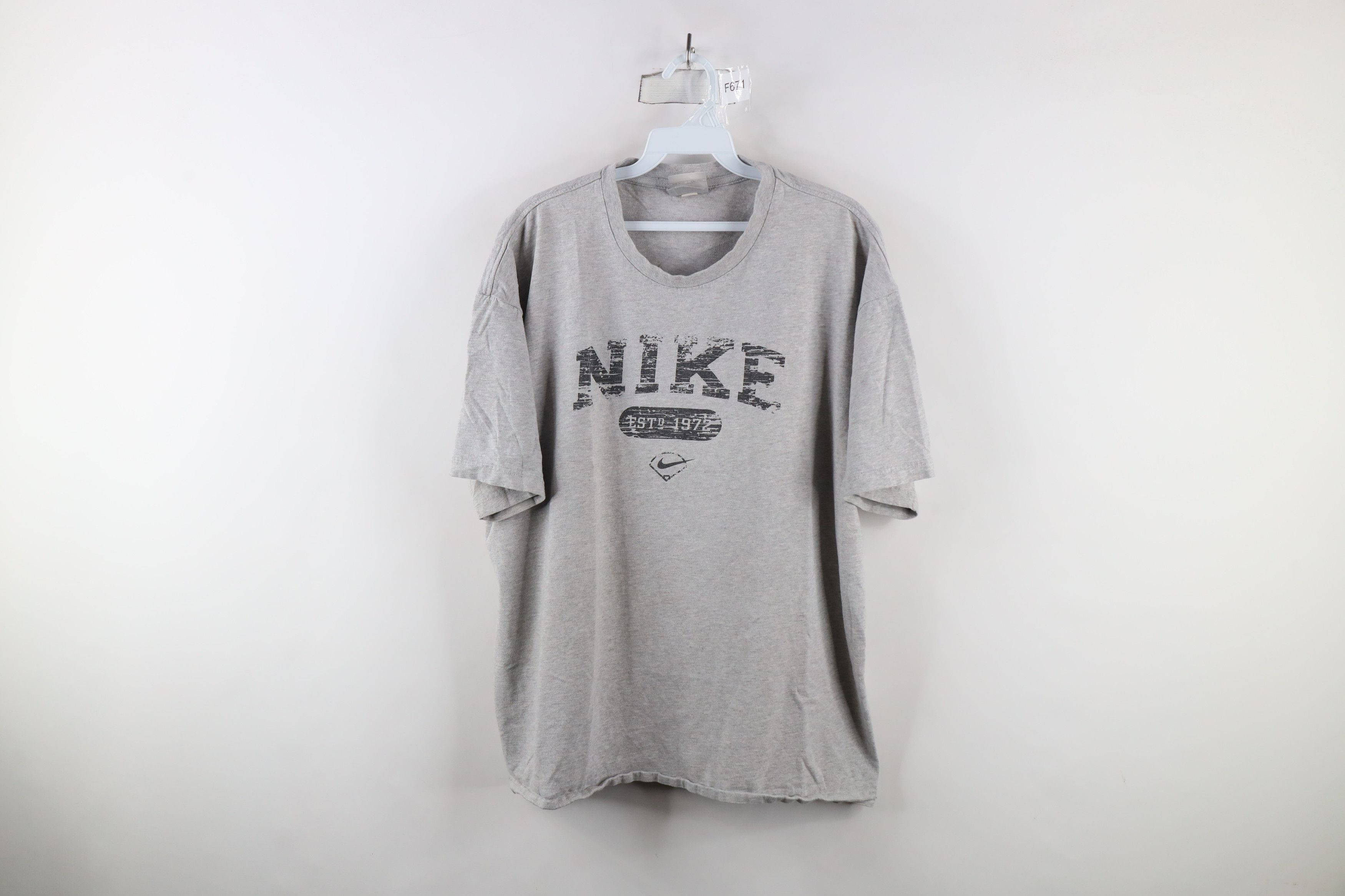 Nike × Vintage Vintage Nike Baseball Scott Center Swoosh T-Shirt Gray Size US XL / EU 56 / 4 - 1 Thumbnail
