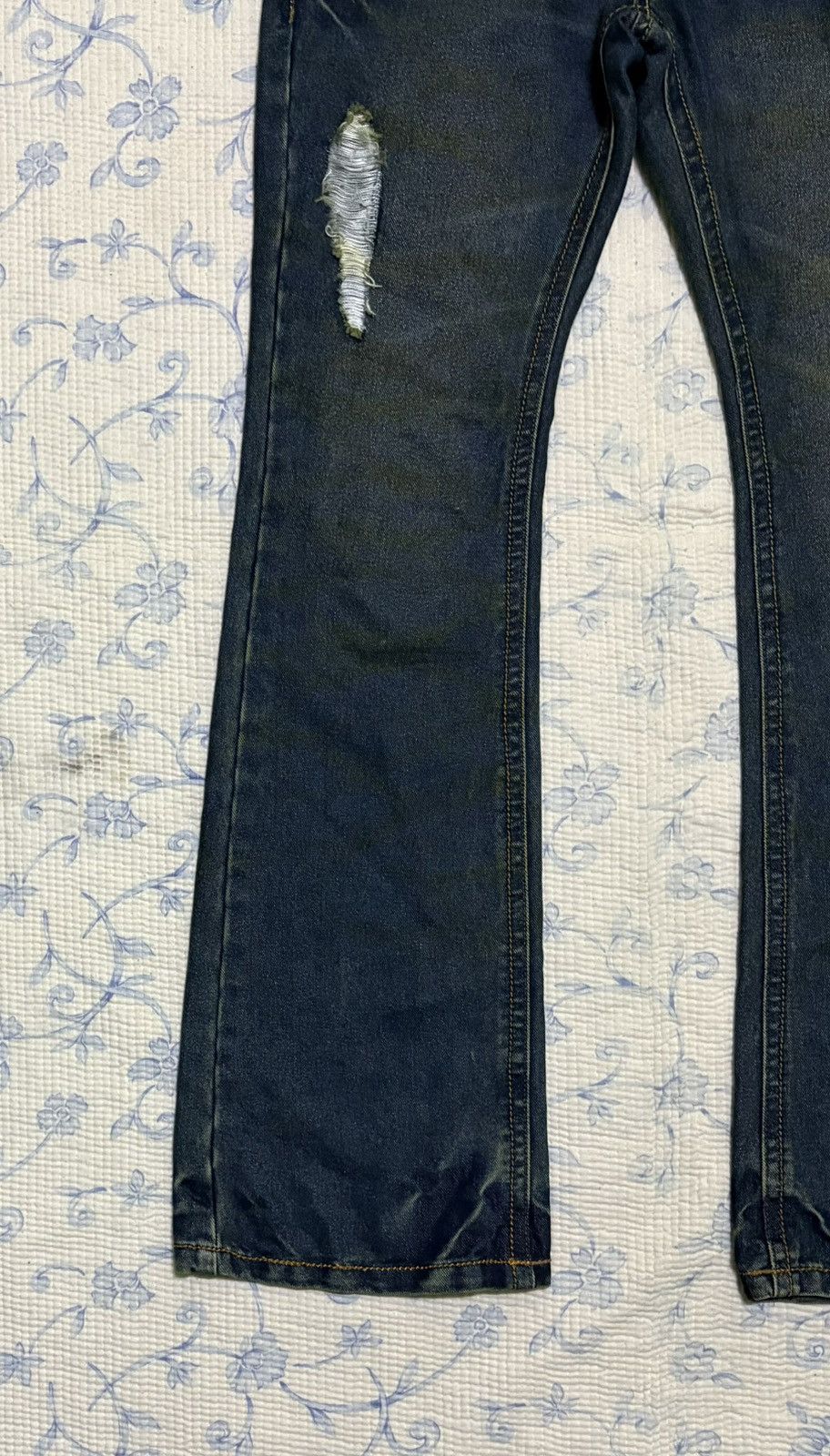 Japanese Brand Japanese Icom Streetwear Flared Jeans Distressed Denim Size US 31 - 6 Thumbnail