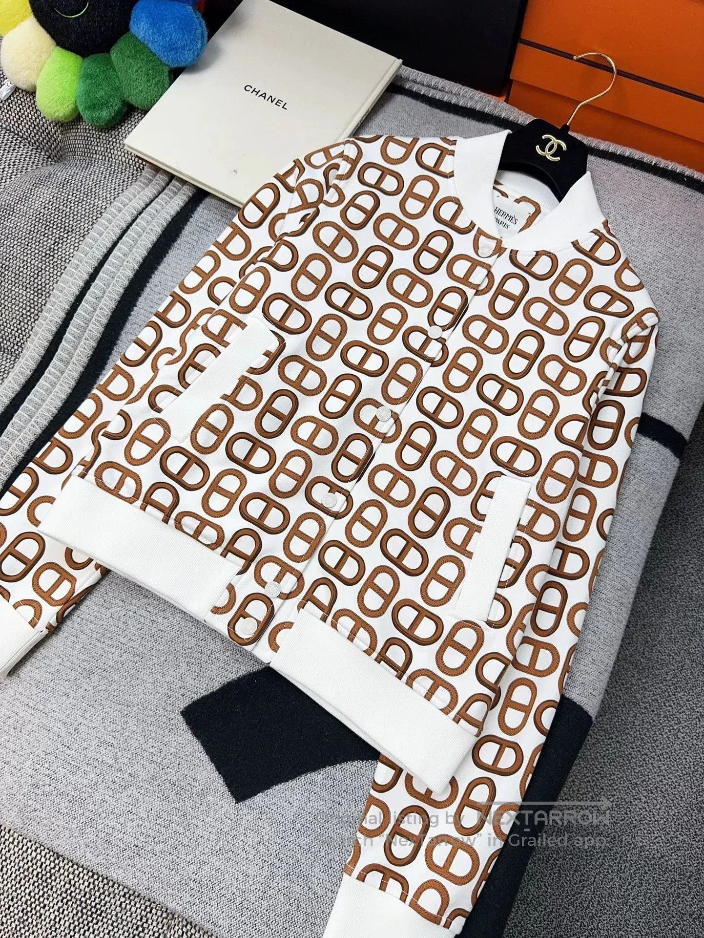 Hermes Hermes Logo Print White Jacket. Size US M / EU 48-50 / 2 - 1 Thumbnail