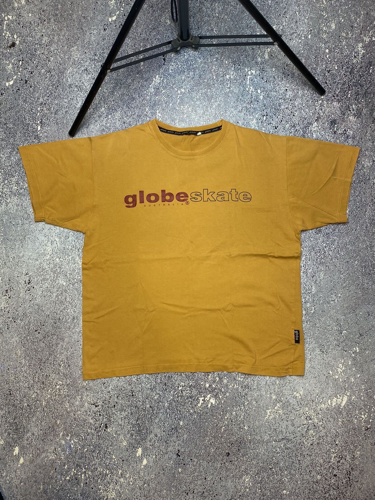 Globe × Vintage 💥Y2K CRAZY DISTRESSED GLOBE TEE Size US XL / EU 56 / 4 - 1 Thumbnail