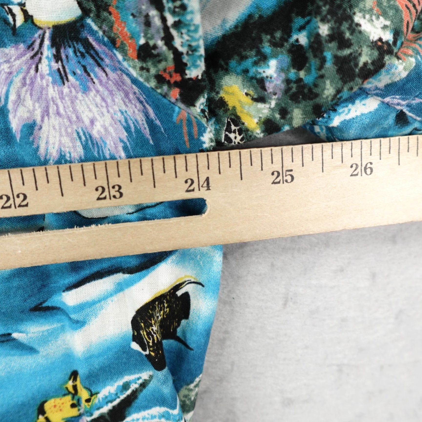 Vintage VINTAGE Dem Crazy Shirt Mens Medium Blue Hawaiian Ocean Sea Life Aloha Camp Fish Graphic Print Button-Up Short Sleeve Size US M / EU 48-50 / 2 - 7 Thumbnail