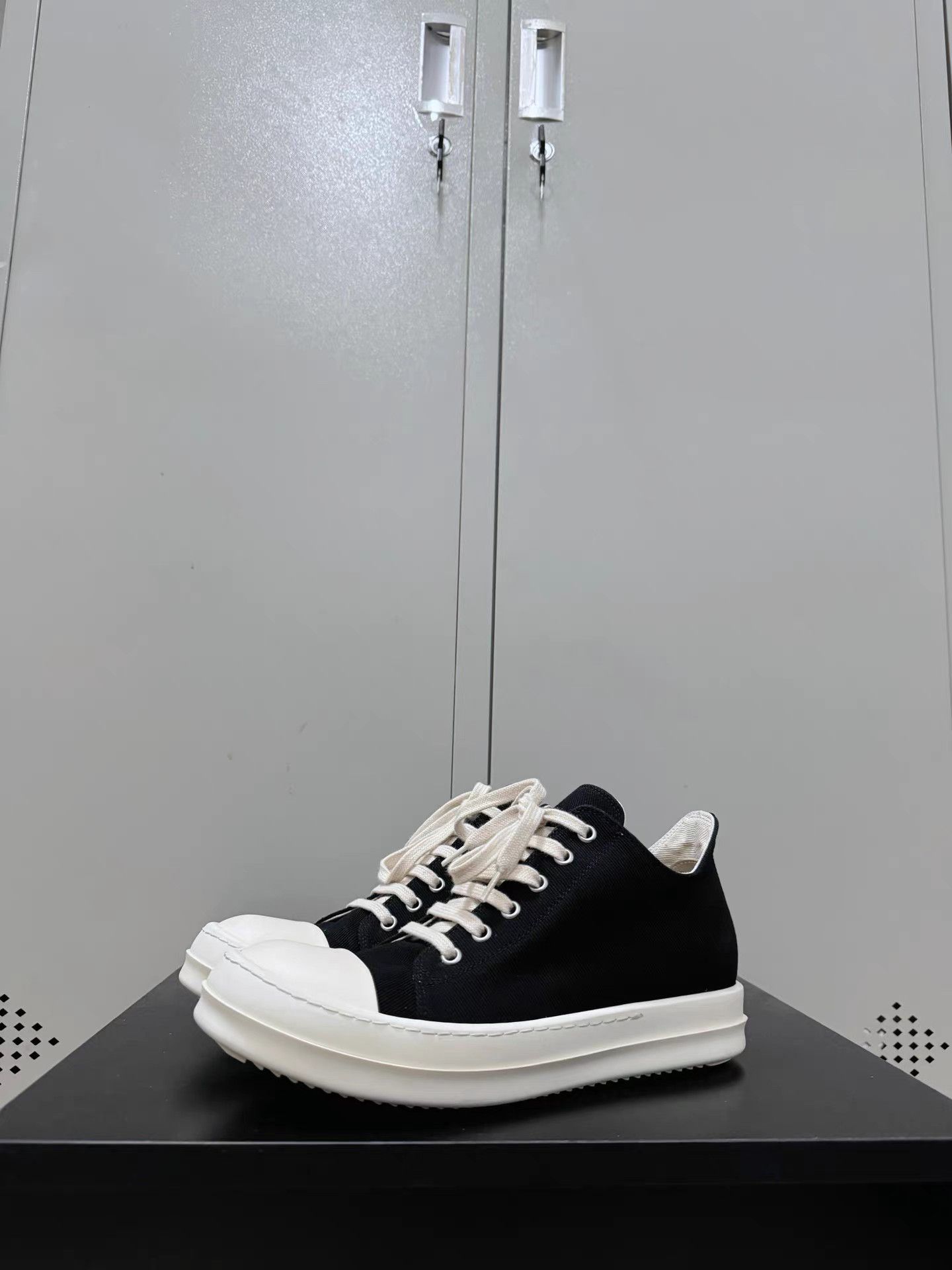 Rick Owens Drkshdw Rick Owens Drkshdw low-top Converse sneakers Size US 6 / EU 39 - 1 Thumbnail