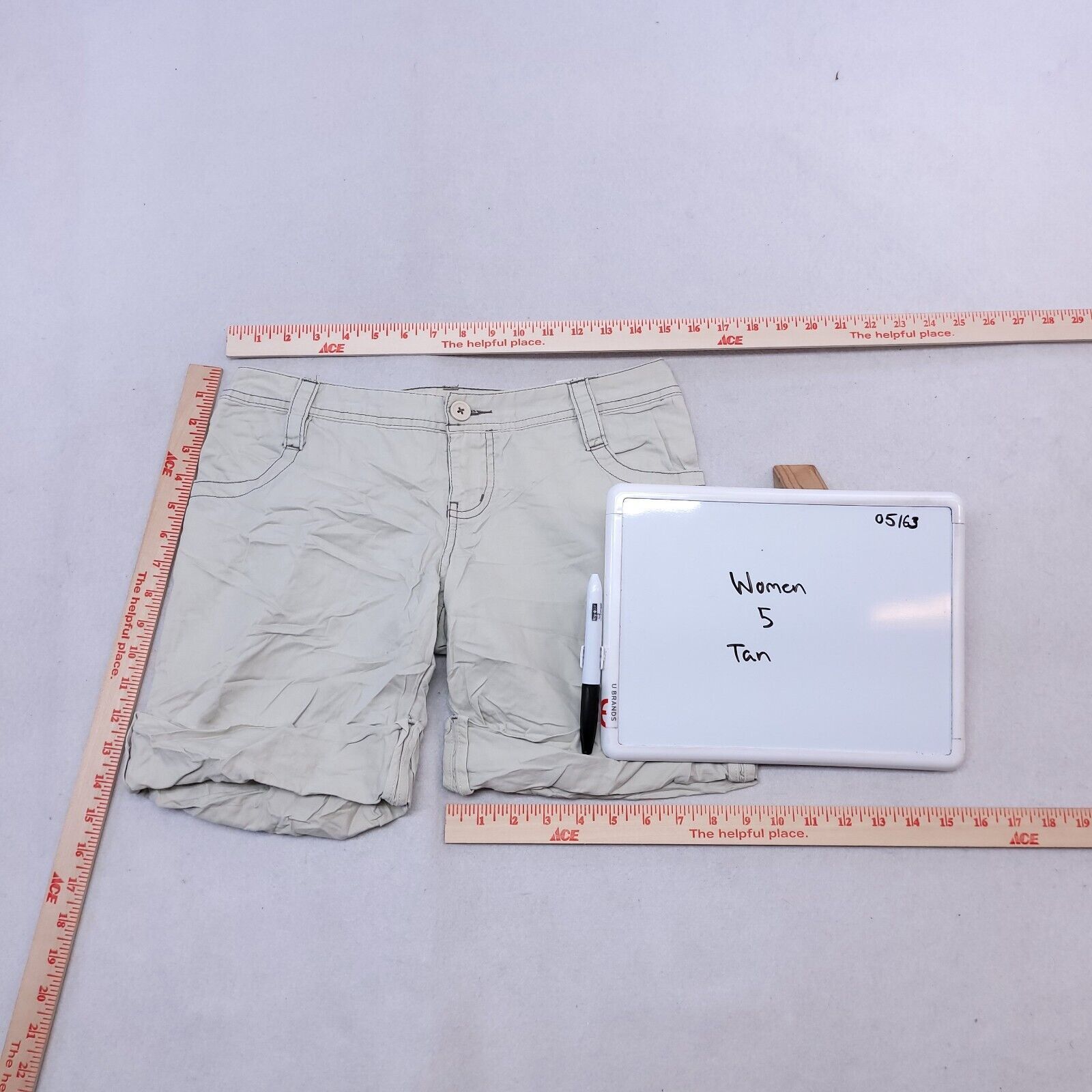 Mossimo Mossimo Button Zip Chino Short Shorts Womens Size 5 Beige Size 30" / US 8 / IT 44 - 5 Thumbnail