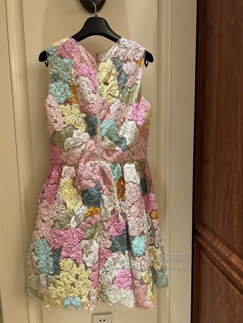 Valentino Valentino Lace dress Size S / US 4 / IT 40 - 2 Thumbnail