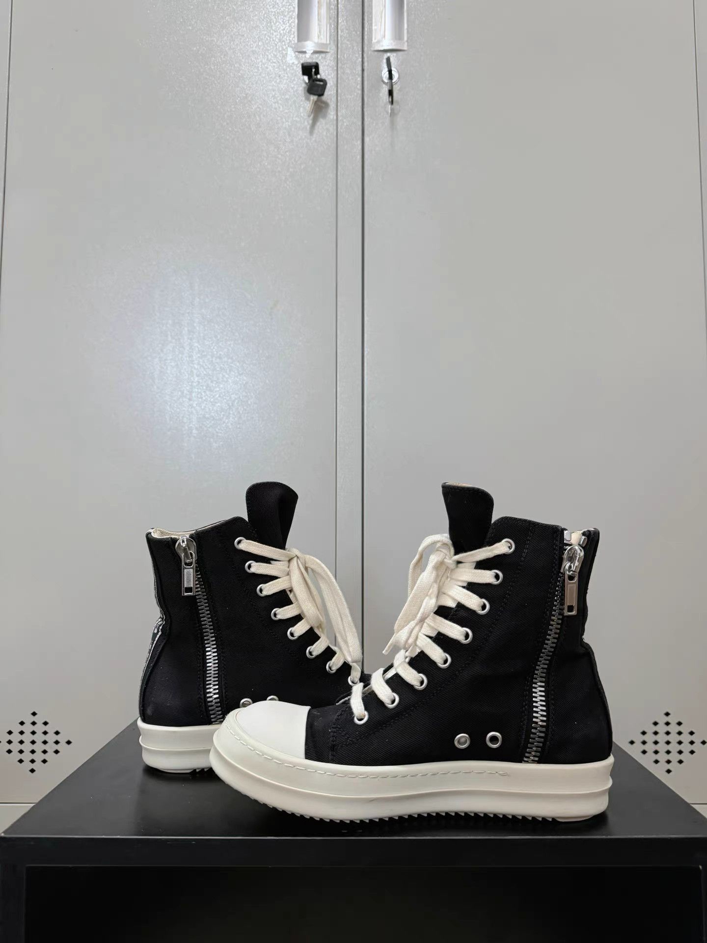 Rick Owens Drkshdw Rick Owens Drkshdw high-top Converse sneakers Size US 5.5 / IT 35.5 - 5 Thumbnail
