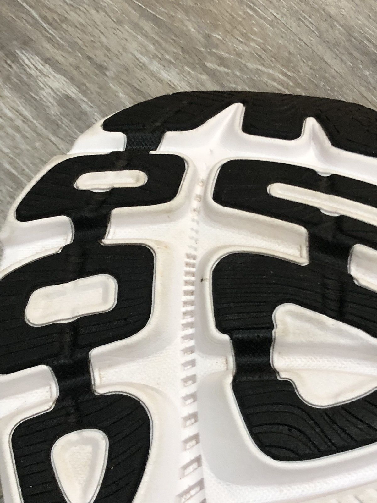 Hoka Hoka Gaviota 5 1134235 BWHT Size US 9 / IT 39 - 22 Thumbnail
