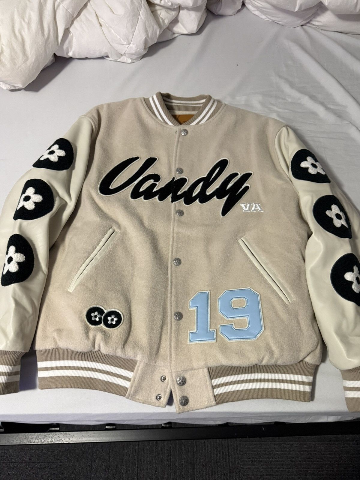 Vandy The Pink Vandy The Pink Varsity Jacket Cream Leather Sleeve XL Size US L / EU 52-54 / 3 - 1 Thumbnail