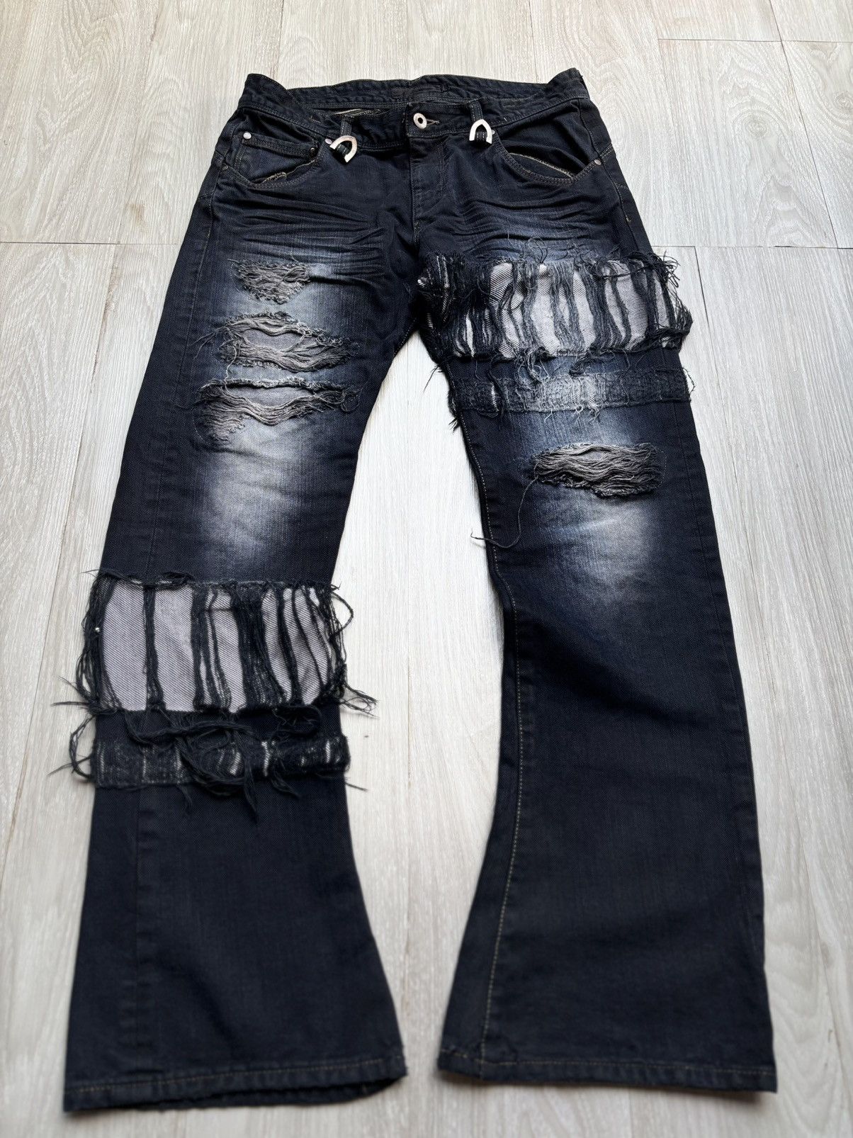 Japanese Brand LUV MAISON distressed jeans Size US 31 - 1 Thumbnail