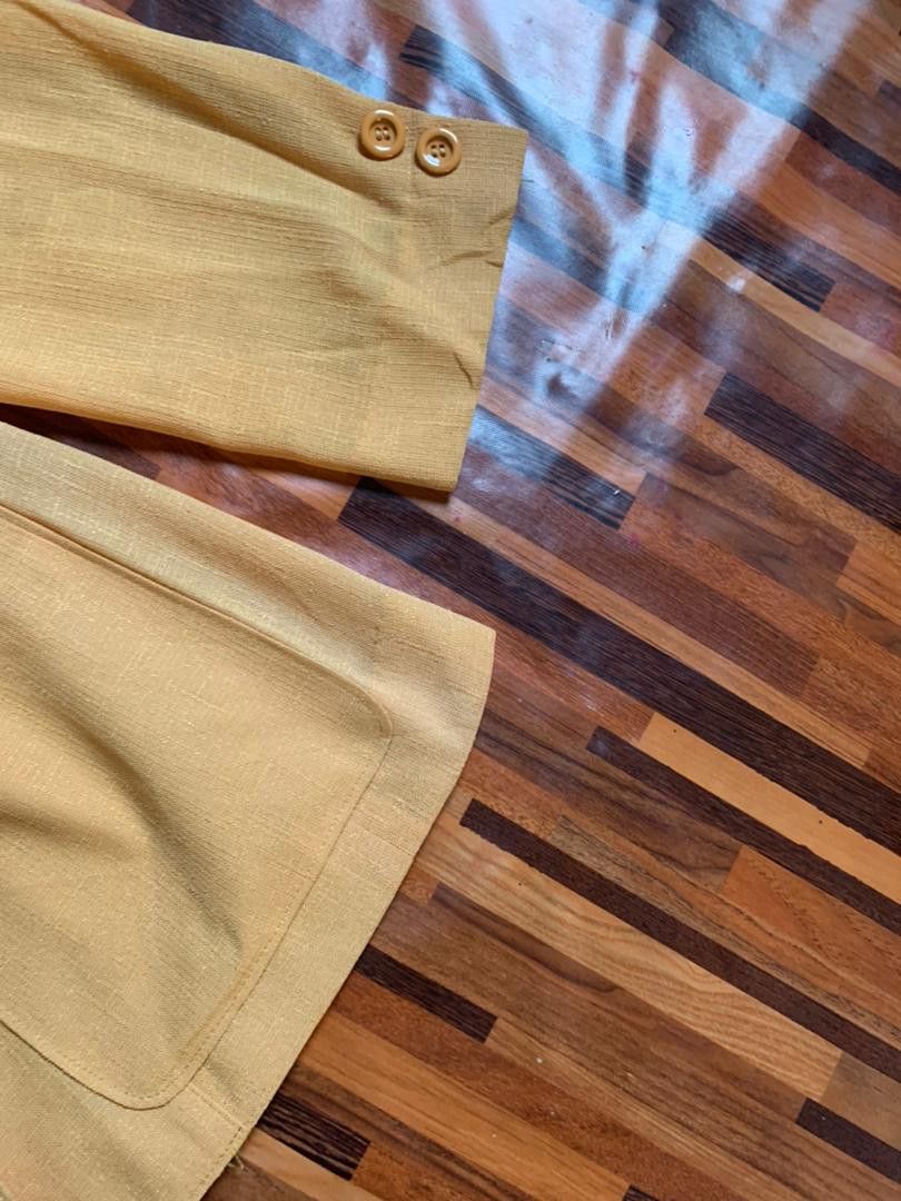 Vintage P4 Vintage RedAmonte Coat light yellow skin Size US L / EU 52-54 / 3 - 5 Thumbnail