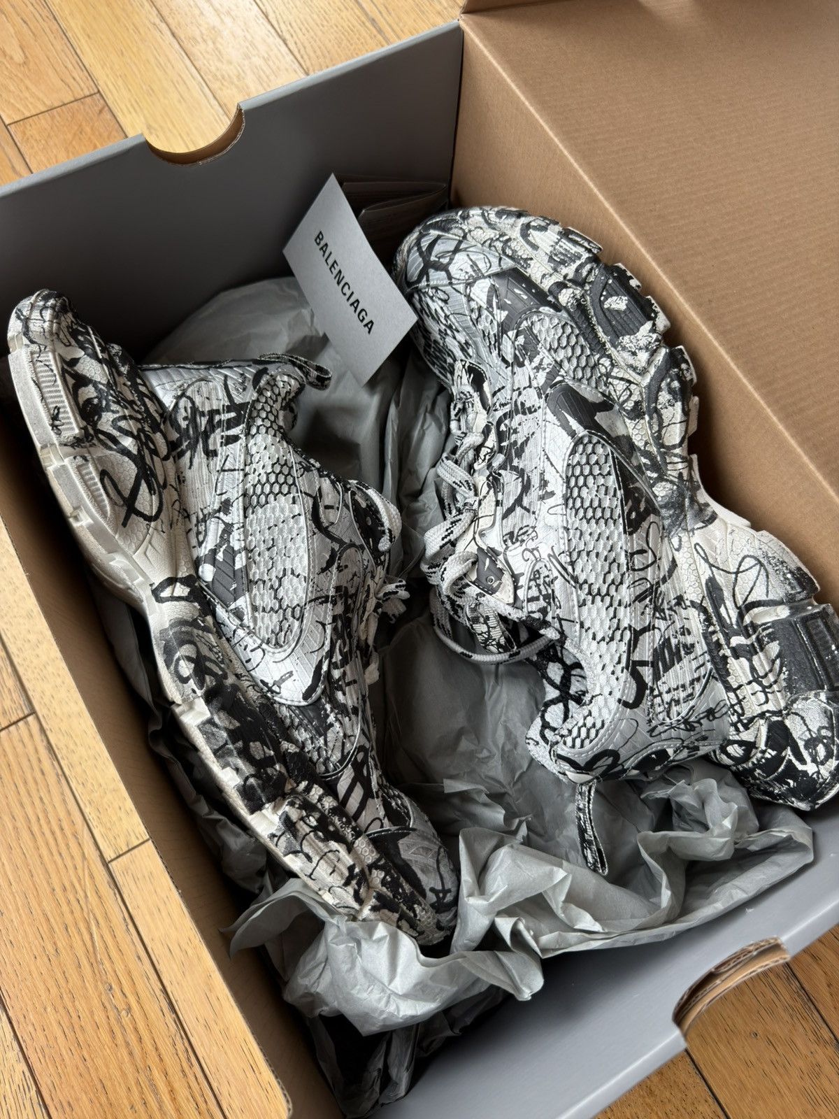 Balenciaga BALENCIAGA DEMNA SNEAKERS 3XL EXTREME GRAFFITI SIZE 42 Size US 8.5 / EU 41-42 - 21 Thumbnail