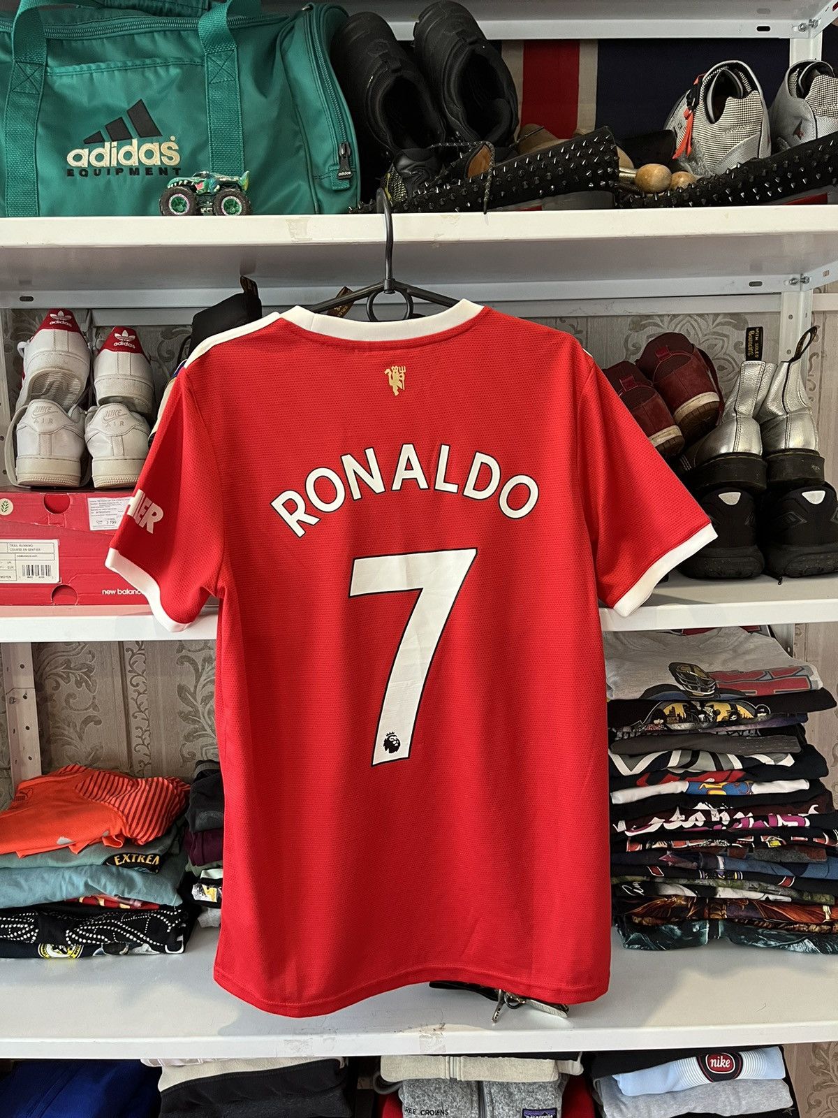 Adidas Vintage Ronaldo #7 Manchester United Home 2021/22 Size US M / EU 48-50 / 2 - 2 Thumbnail
