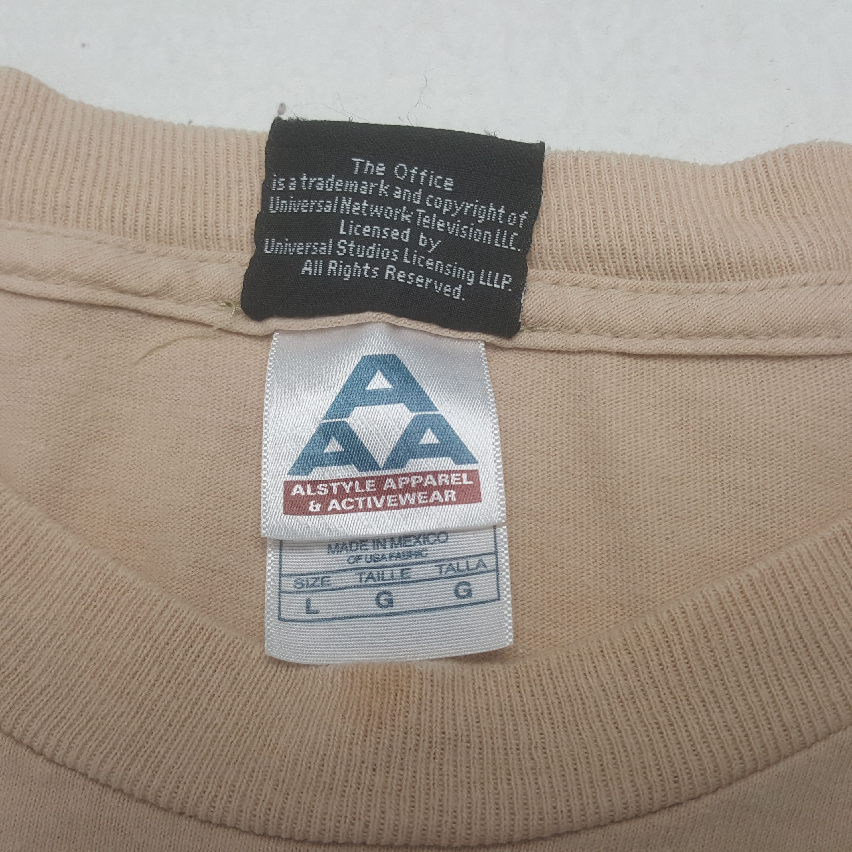 Vintage Vintage Dunder Mifflin American Company Staff Parody Tshirt Size US L / EU 52-54 / 3 - 5 Thumbnail