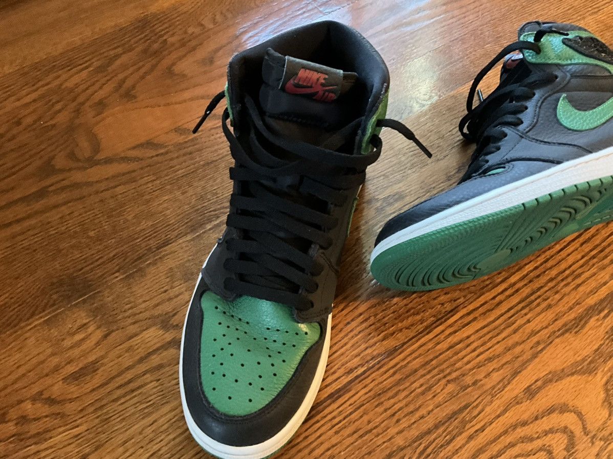 Jordan Brand Jordan 1 Pine Green Size US 9 / EU 42 - 2 Thumbnail