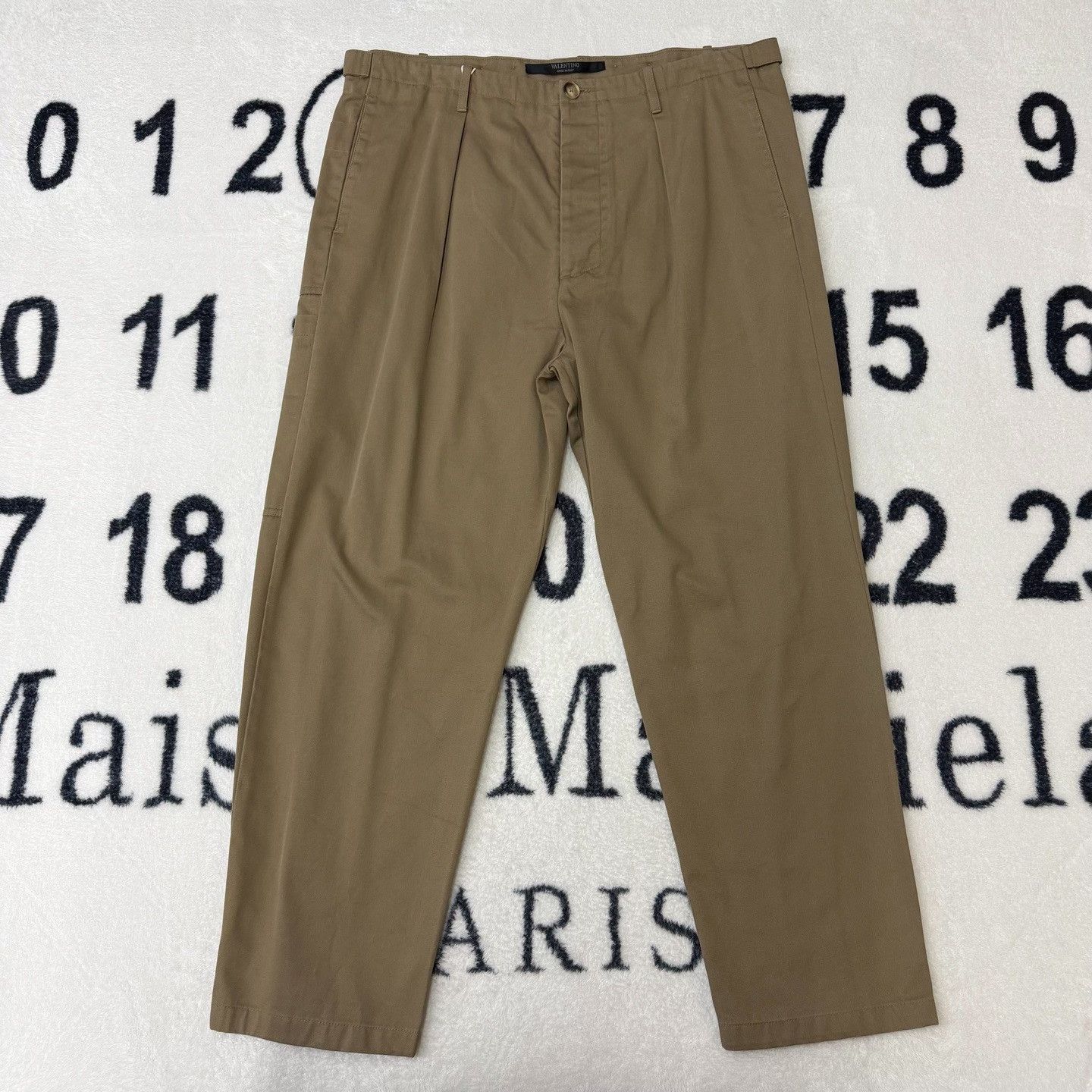 Valentino Valentino Cargo Beige Casual Pants 36 Men Size US 36 / EU 52 - 1 Thumbnail