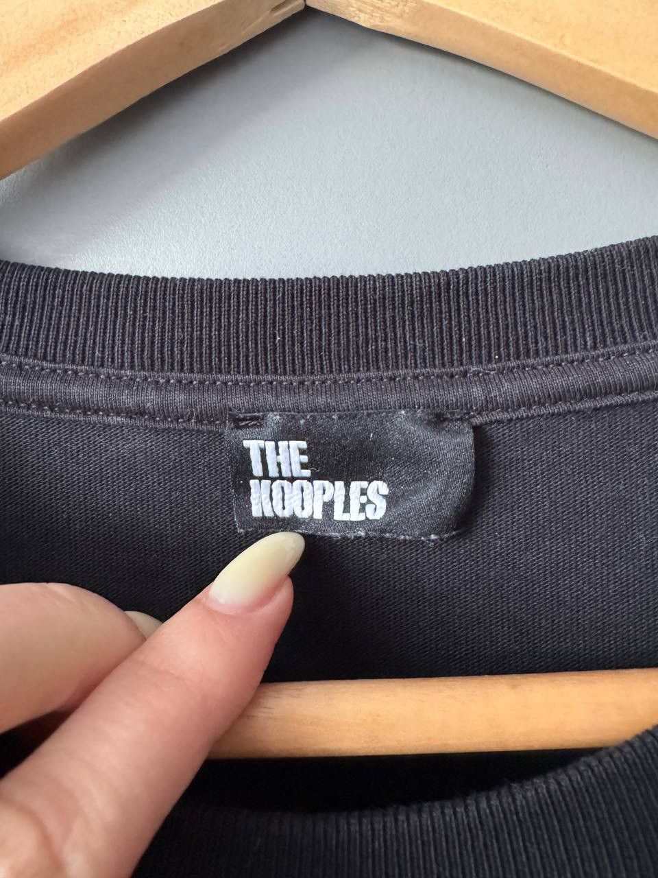 The Kooples The Kooples Reverse Logo T-Shirt (Black, Medium) Size M / US 6-8 / IT 42-44 - 2 Thumbnail