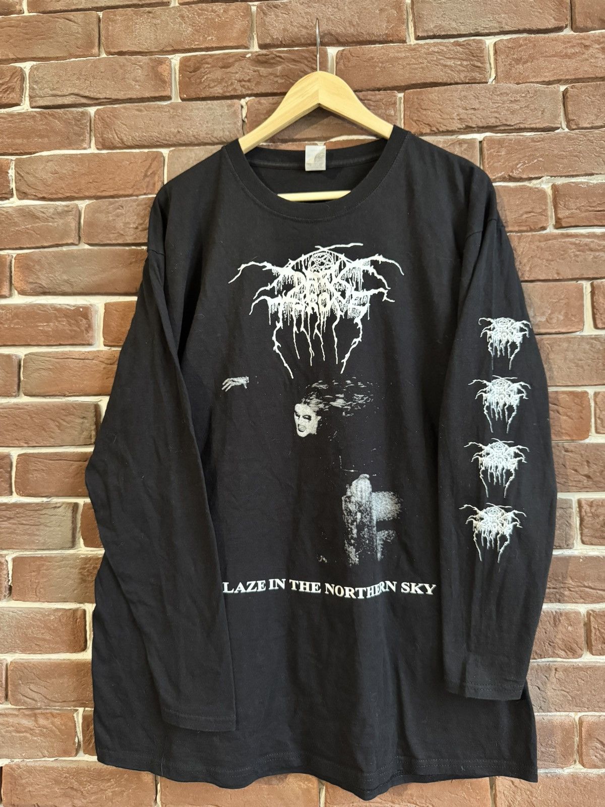 Band Tees Rare DARKTHRONE Blaze In The Vintage Band Metal T-Shirt Size US XL / EU 56 / 4 - 1 Thumbnail