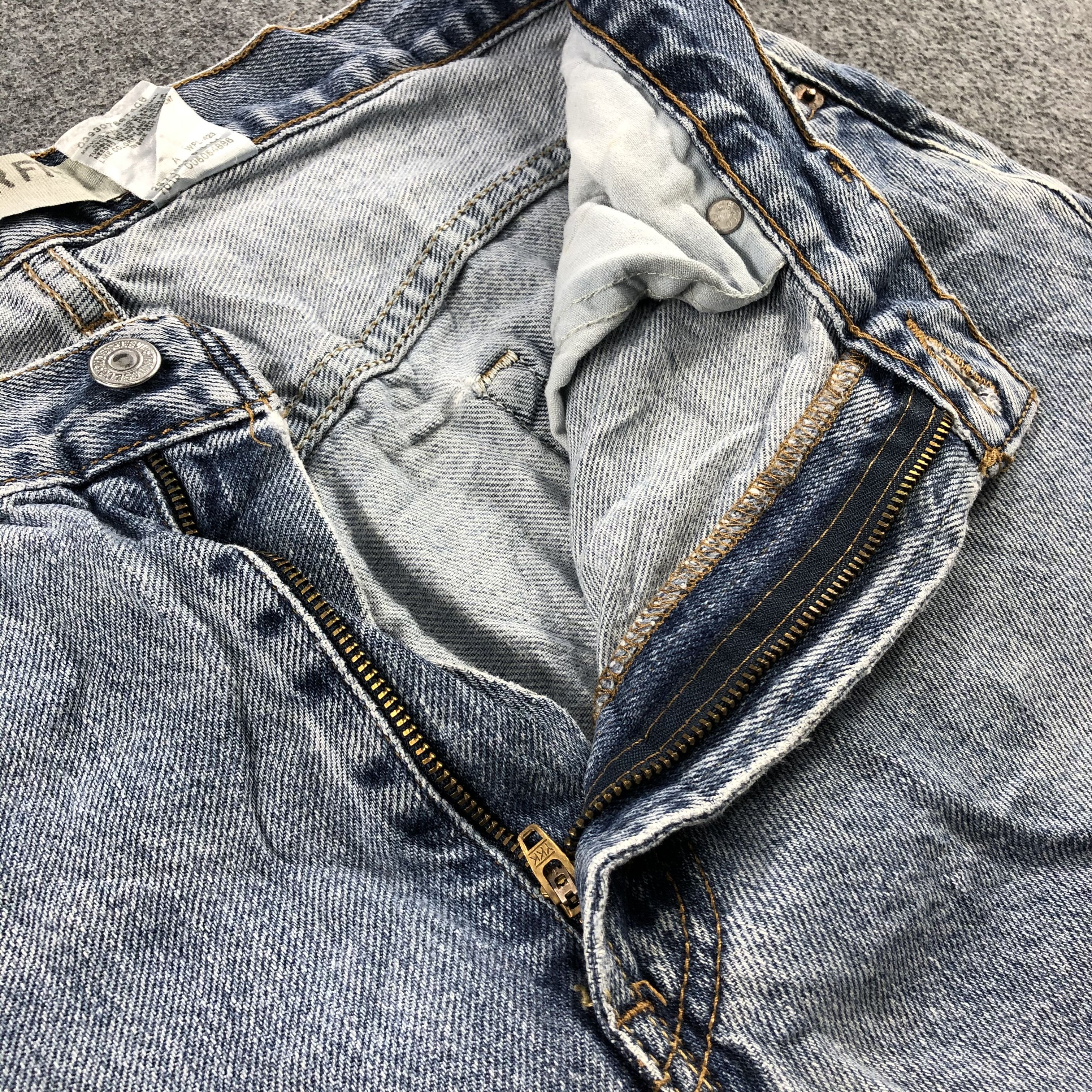 Levi's Vintage Light Wash Levis 505 Jeans-J2046 Size US 34 / EU 50 - 11 Thumbnail