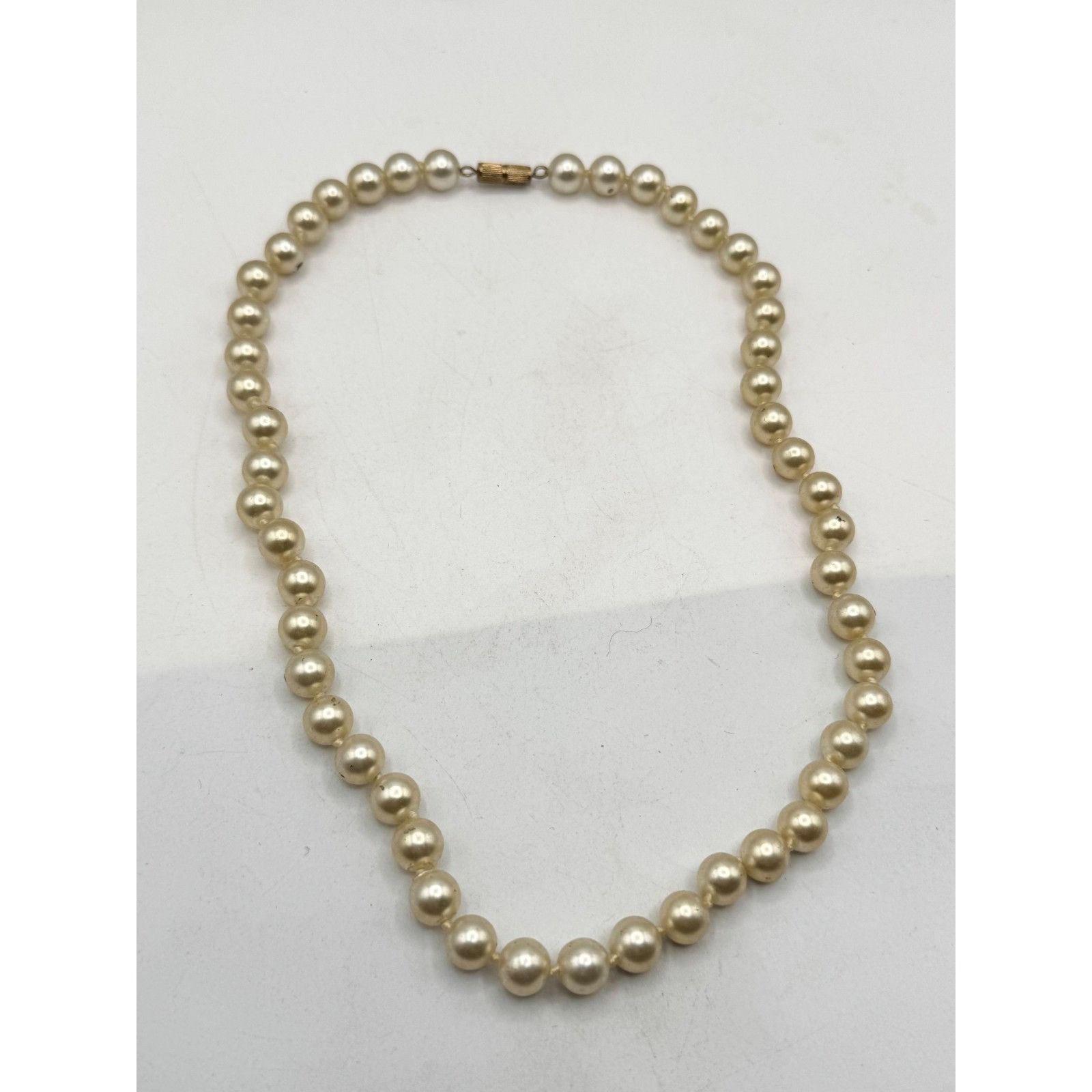 Vintage Vintage faux pearl beaded necklace with barrel clasp Size ONE SIZE - 5 Thumbnail